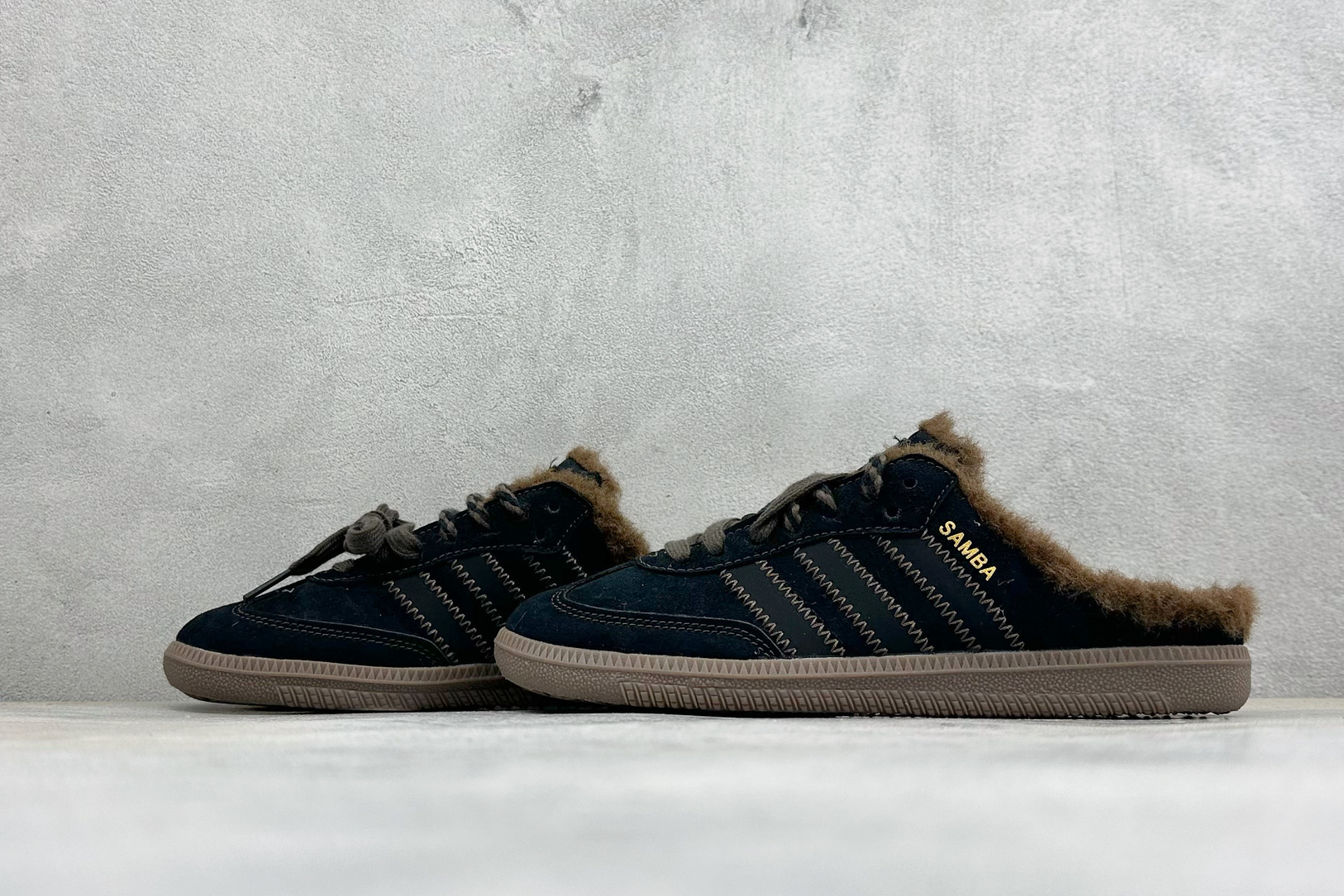 HZ版Adidas Samba OG Mule 阿迪三叶草休闲加绒一脚蹬 货号：H5174 尺码：35 36 36.5 