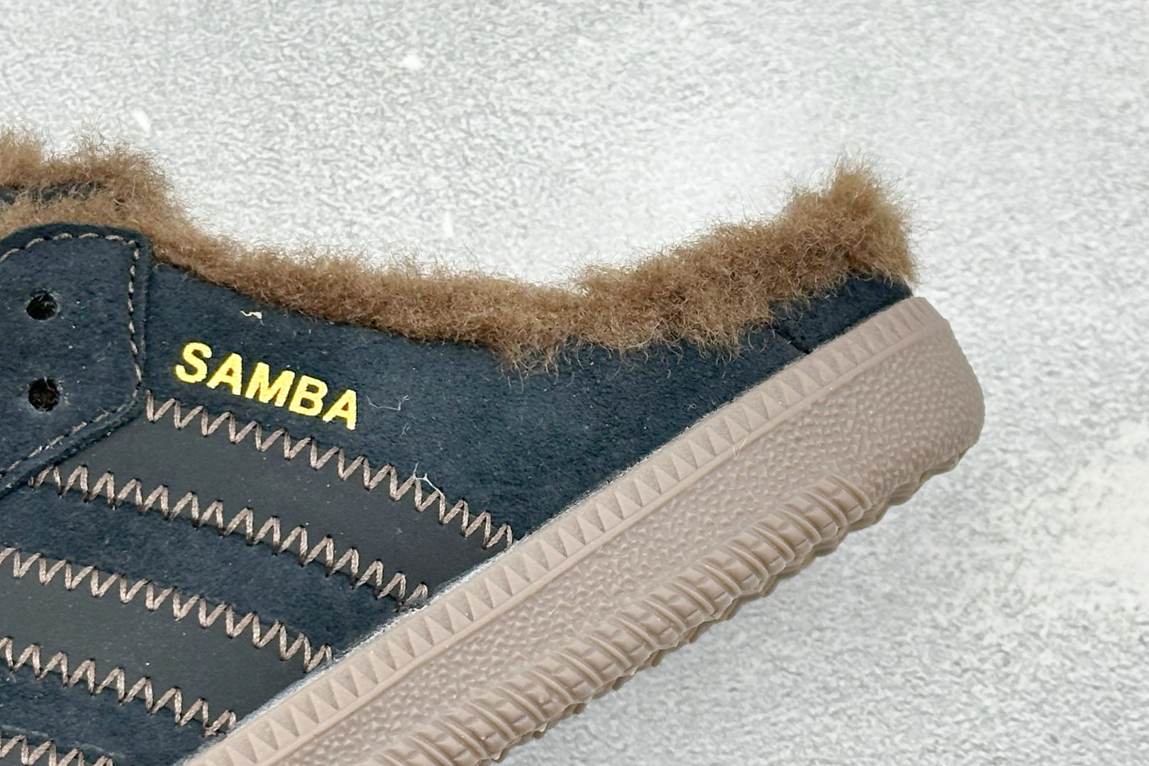 HZ版Adidas Samba OG Mule 阿迪三叶草休闲加绒一脚蹬 货号：H5174 尺码：35 36 36.5 
