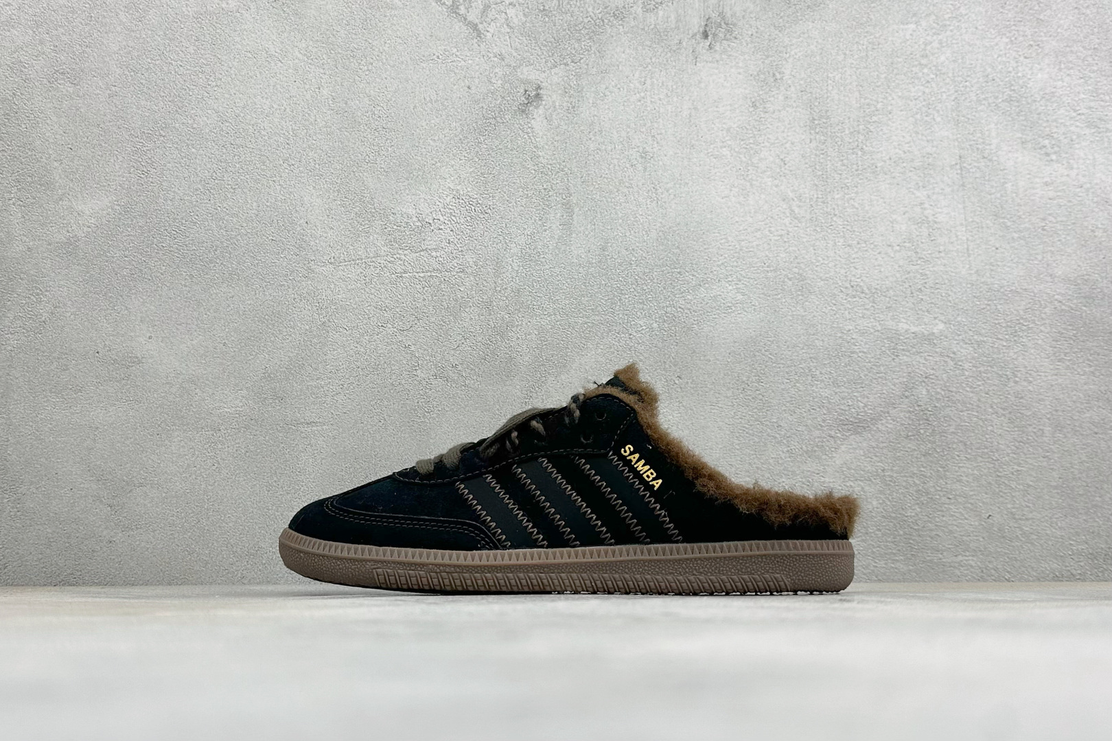 HZ版Adidas Samba OG Mule 阿迪三叶草休闲加绒一脚蹬 货号：H5174 尺码：35 36 36.5 