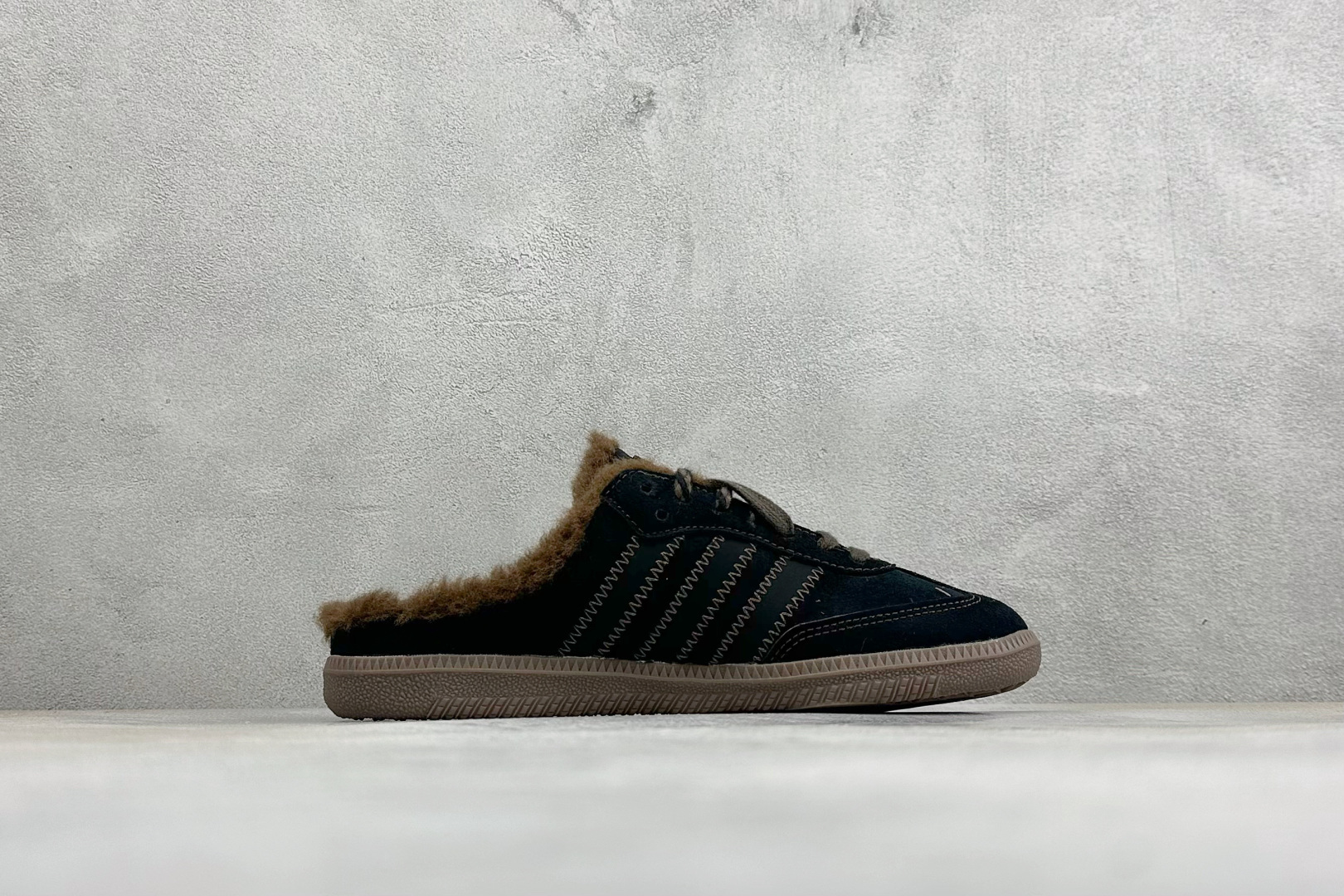 HZ版Adidas Samba OG Mule 阿迪三叶草休闲加绒一脚蹬 货号：H5174 尺码：35 36 36.5 