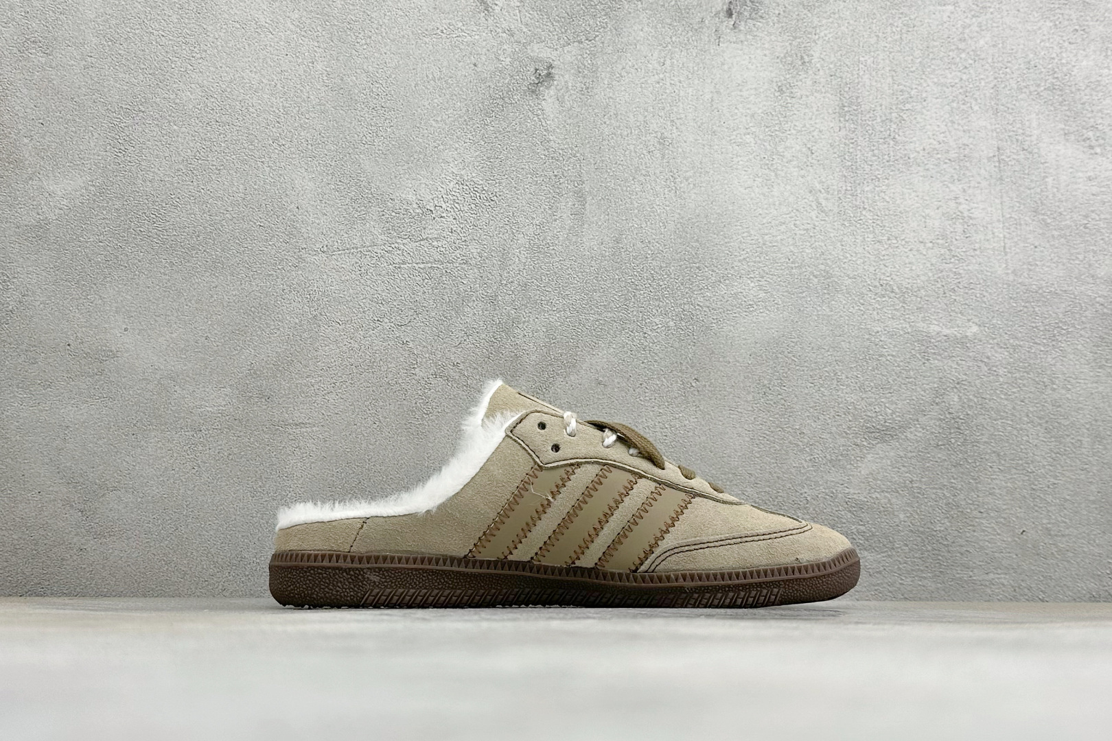 HZ版Adidas Samba OG Mule 阿迪三叶草休闲加绒一脚蹬 货号：H5175 尺码：35 36 36.5 