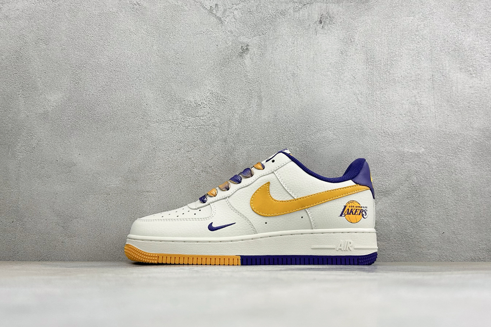 福利特价 Nike Air Force 1'07 Low 联名款 空军一号低帮休闲板鞋 #原楦原纸板 纯正空军版型 内置