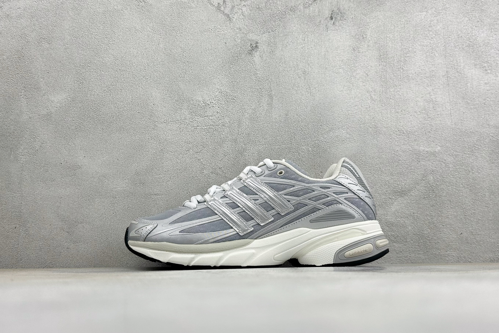 福利特价 SFTM x Adidas Originals ADISTAR CUSHION 联名复古舒适防滑耐磨低帮生活休