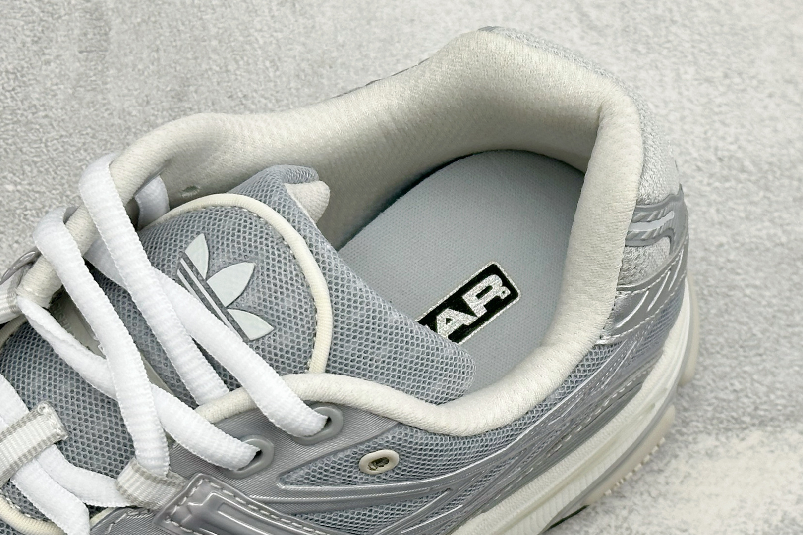 福利特价 SFTM x Adidas Originals ADISTAR CUSHION 联名复古舒适防滑耐磨低帮生活休