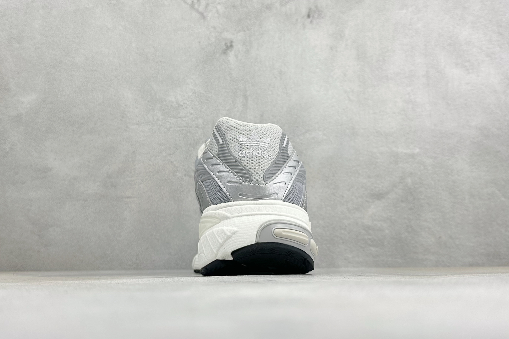 福利特价 SFTM x Adidas Originals ADISTAR CUSHION 联名复古舒适防滑耐磨低帮生活休
