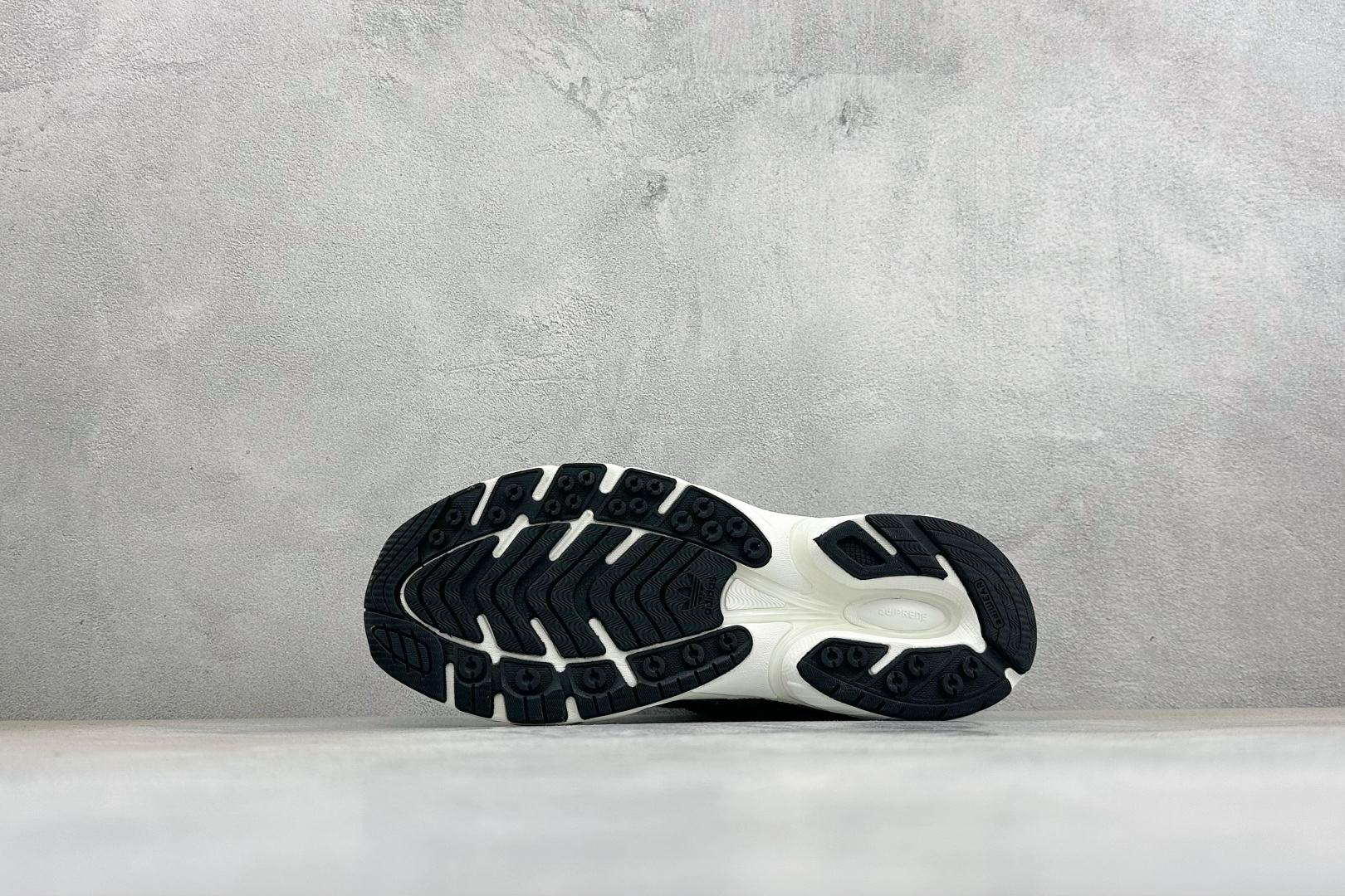 福利特价 SFTM x Adidas Originals ADISTAR CUSHION 联名复古舒适防滑耐磨低帮生活休