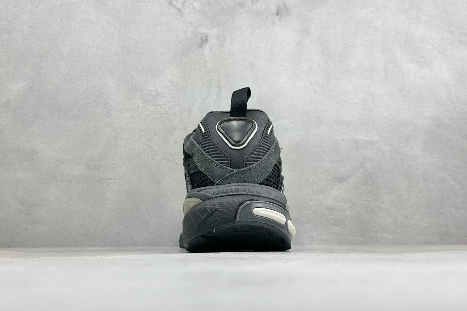 福利特价 SFTM x Adidas Originals ADISTAR CUSHION 联名复古舒适防滑耐磨低帮生活休