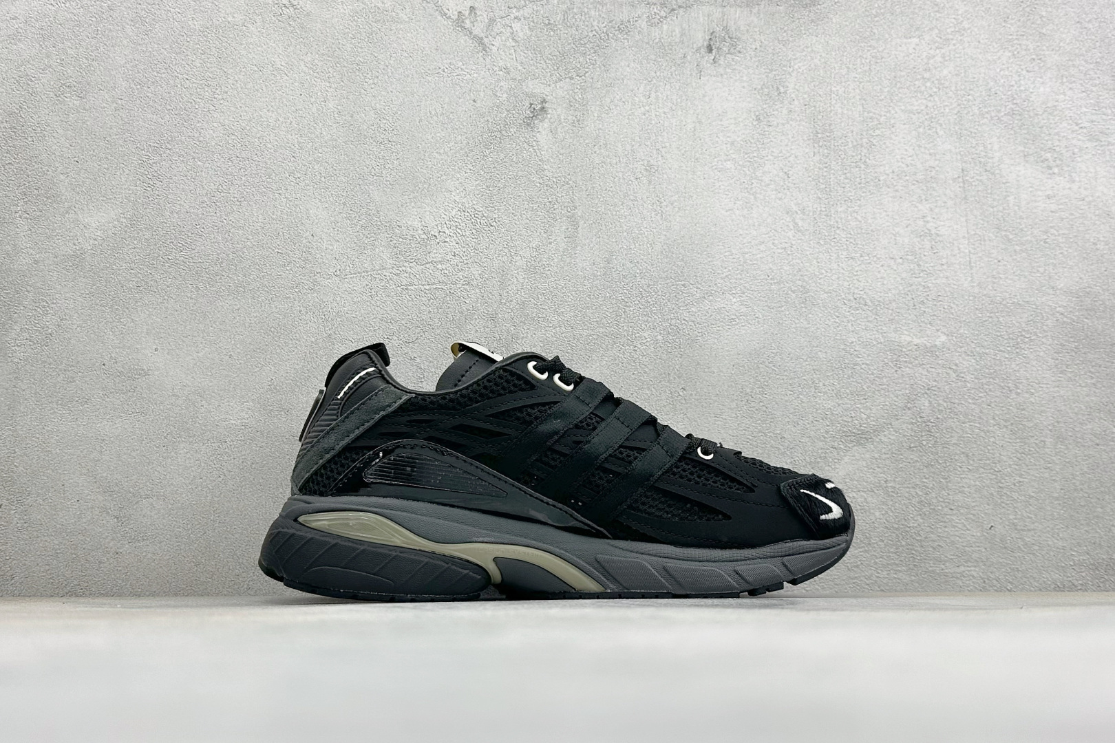 福利特价 SFTM x Adidas Originals ADISTAR CUSHION 联名复古舒适防滑耐磨低帮生活休