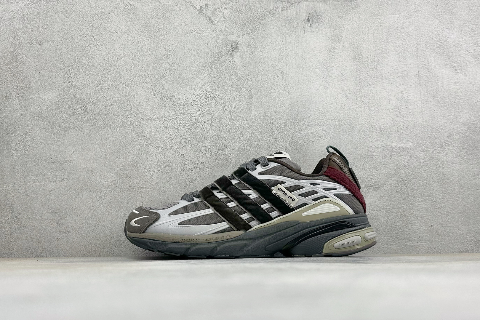 福利特价 SFTM x Adidas Originals ADISTAR CUSHION 联名复古舒适防滑耐磨低帮生活休