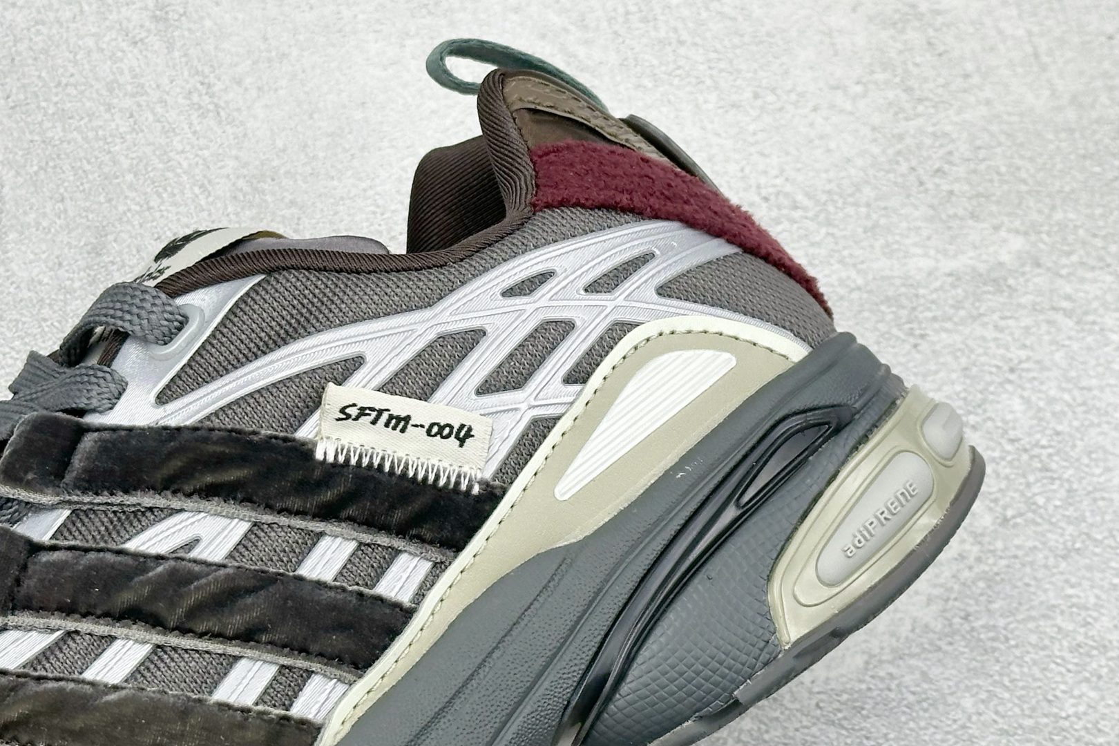 福利特价 SFTM x Adidas Originals ADISTAR CUSHION 联名复古舒适防滑耐磨低帮生活休