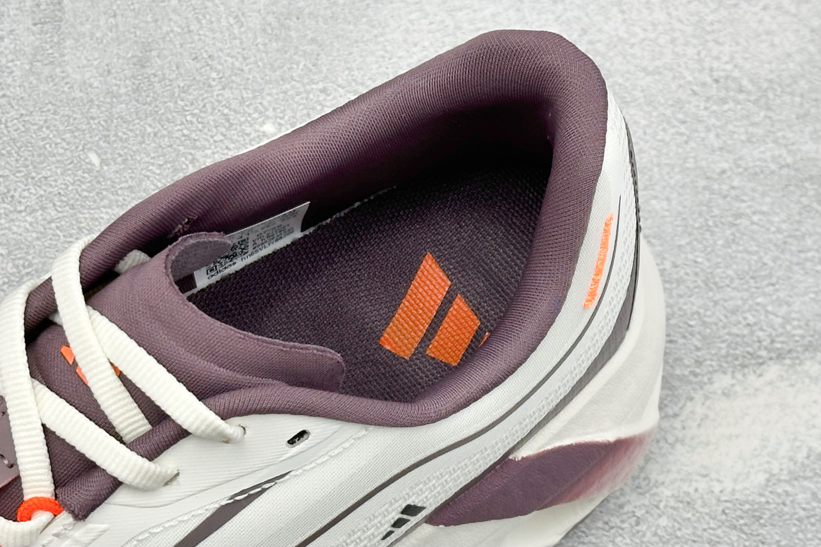 Adidas HyperBoost LITE 阿迪达斯全新爆米花透气缓震跑步鞋 货号：KH6780 尺码：36-45没半