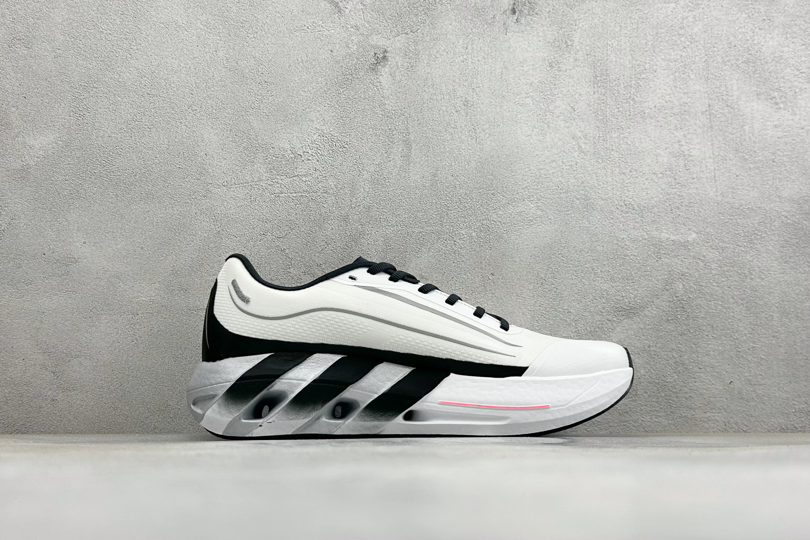 Adidas HyperBoost LITE 阿迪达斯全新爆米花透气缓震跑步鞋 货号：KH6788 尺码：36-45没半