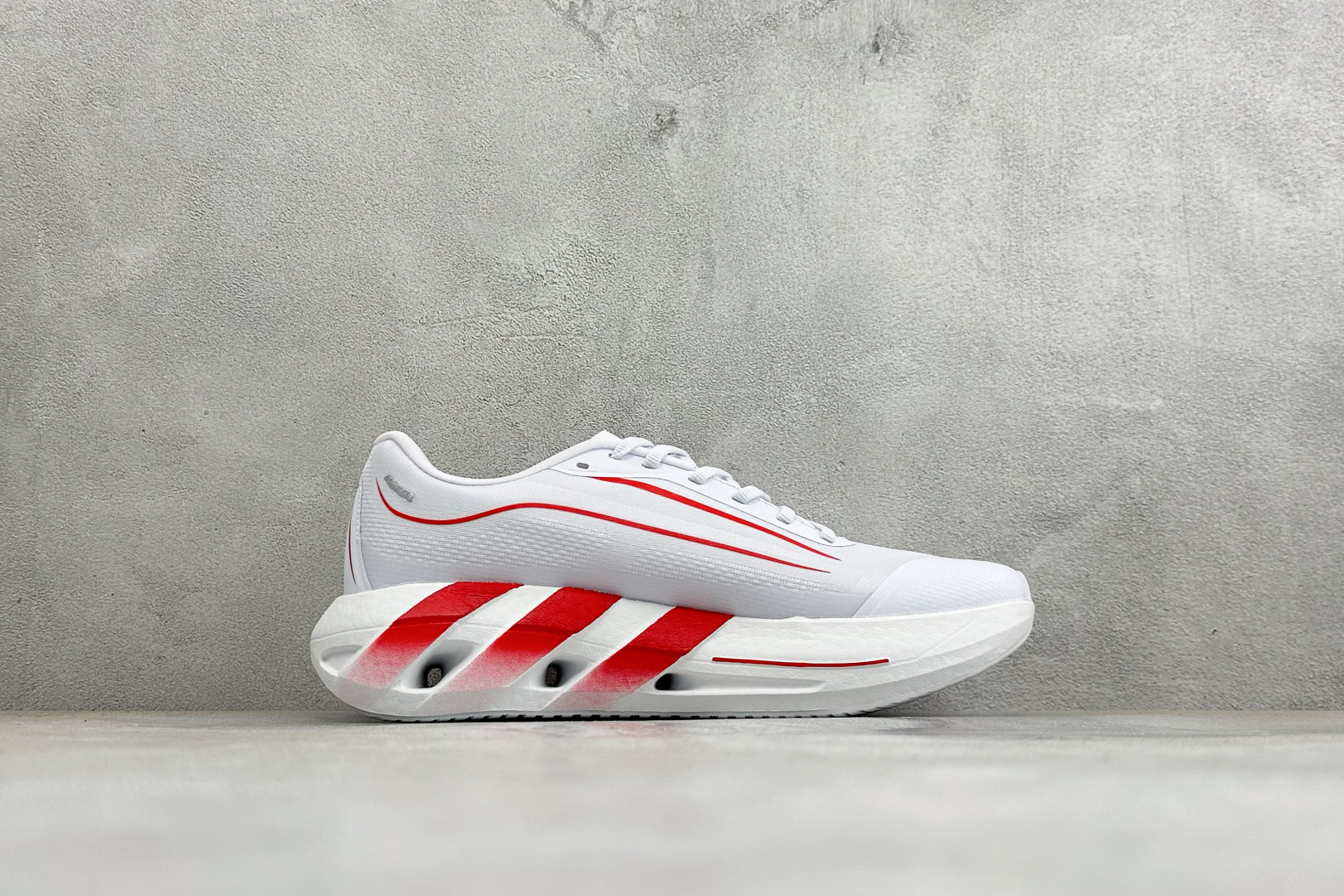 Adidas HyperBoost LITE 阿迪达斯全新爆米花透气缓震跑步鞋 货号：KH6758 尺码：36-45没半