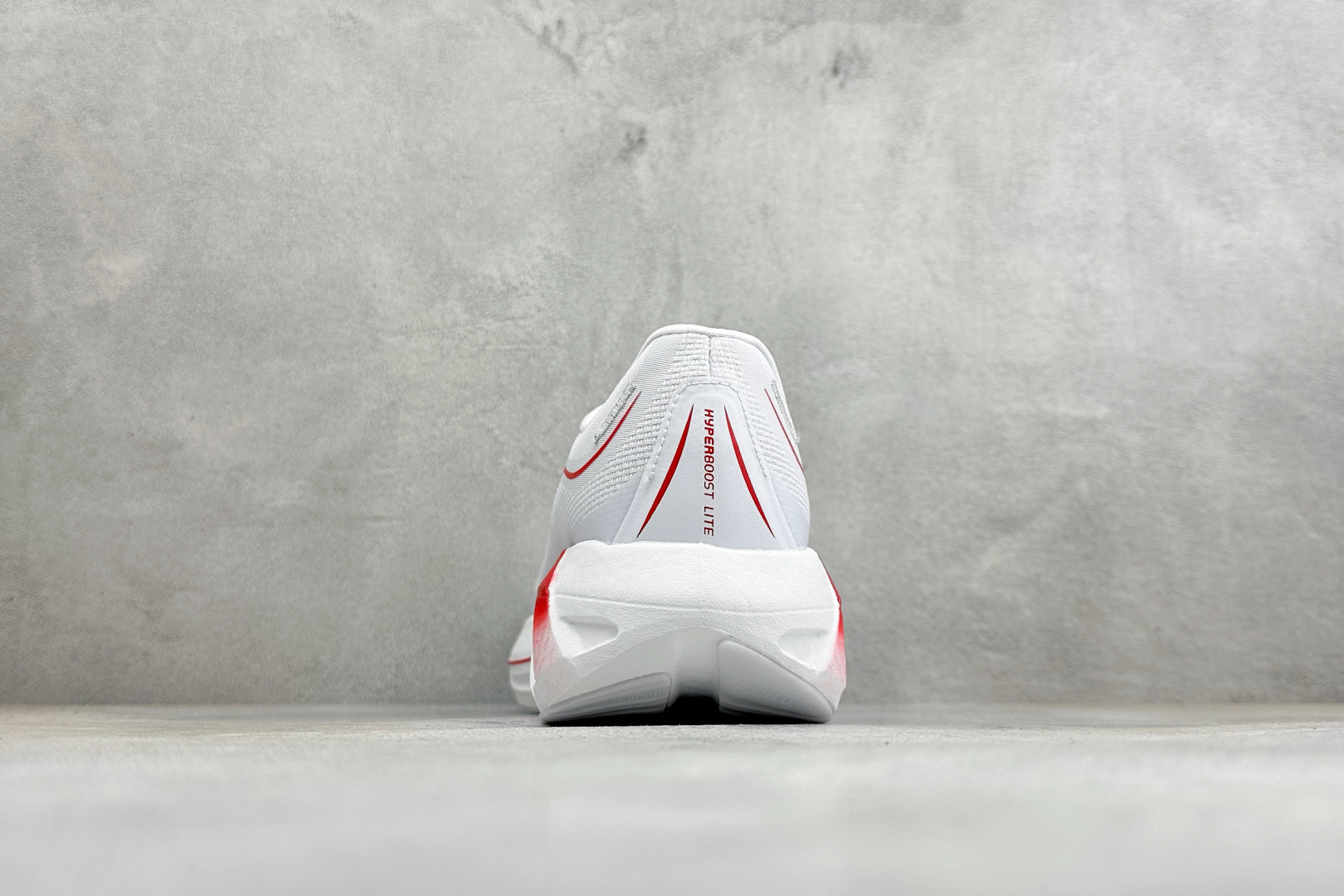 Adidas HyperBoost LITE 阿迪达斯全新爆米花透气缓震跑步鞋 货号：KH6758 尺码：36-45没半
