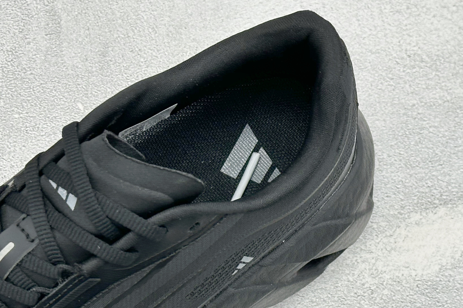 Adidas HyperBoost LITE 阿迪达斯全新爆米花透气缓震跑步鞋 货号：KH6760 尺码：36-45没半