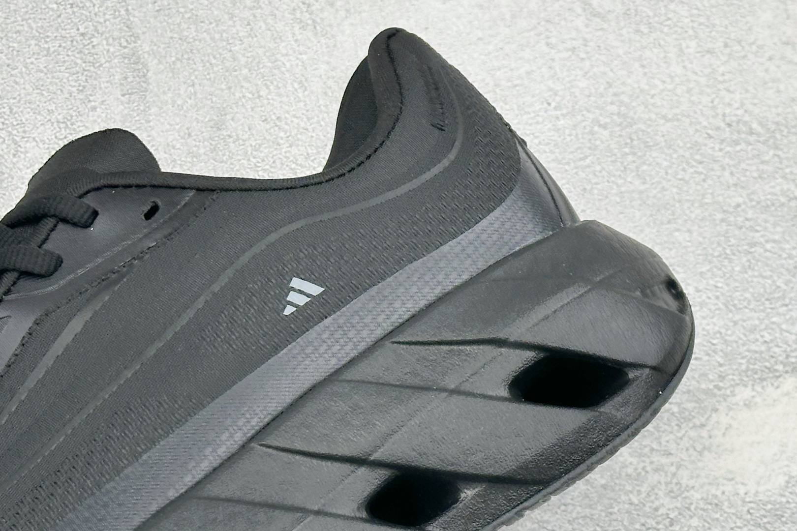 Adidas HyperBoost LITE 阿迪达斯全新爆米花透气缓震跑步鞋 货号：KH6760 尺码：36-45没半