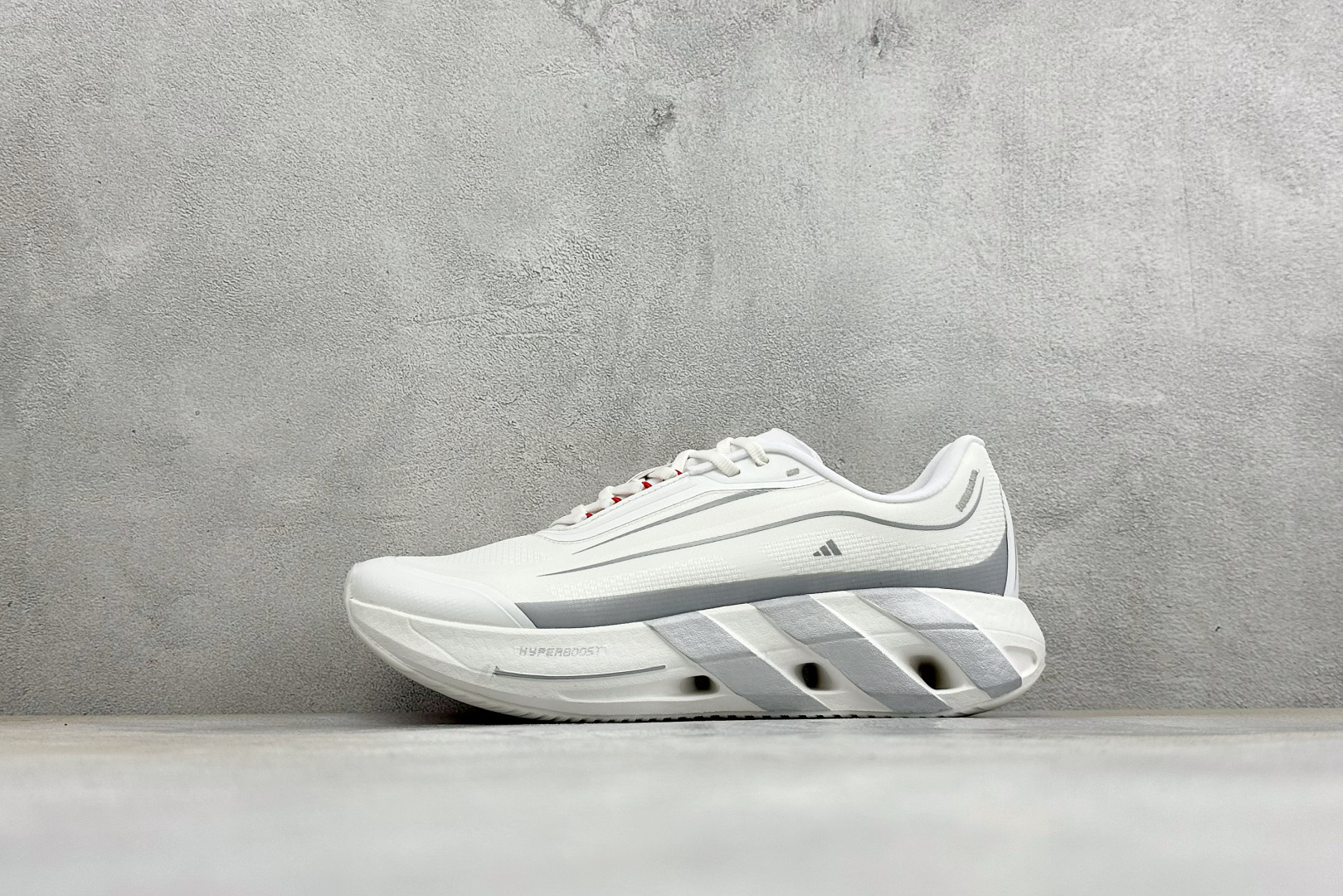 Adidas HyperBoost LITE 阿迪达斯全新爆米花透气缓震跑步鞋 货号：KH6789 尺码：36-45没半