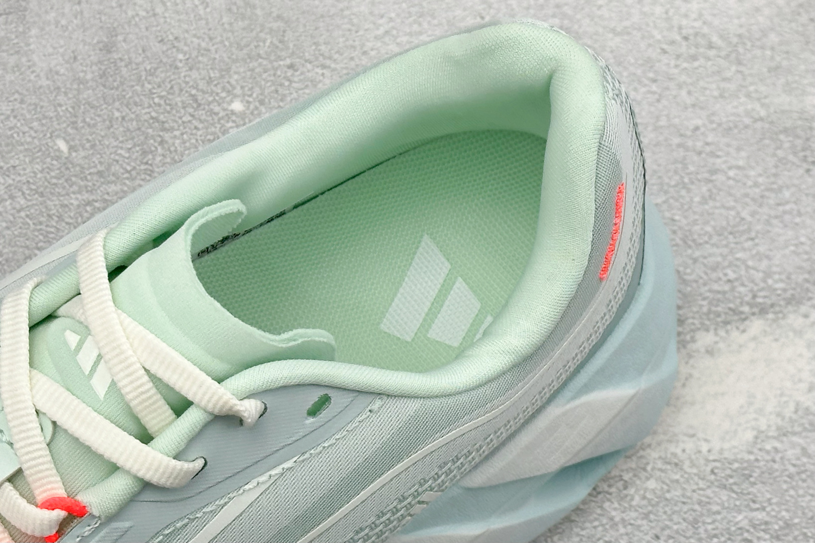 Adidas HyperBoost LITE 阿迪达斯全新爆米花透气缓震跑步鞋 货号：KH6782 尺码：36-45没半