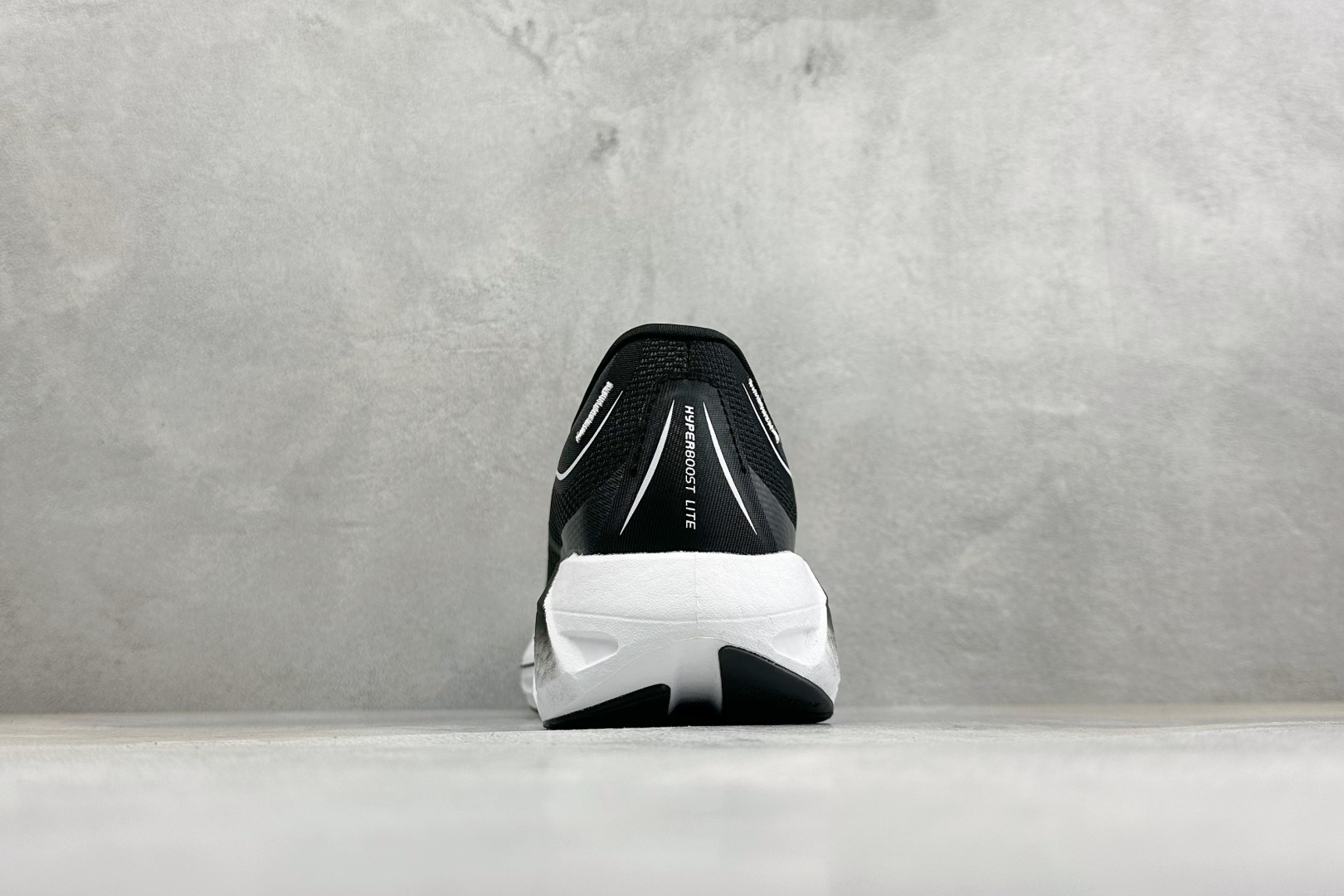Adidas HyperBoost LITE 阿迪达斯全新爆米花透气缓震跑步鞋 货号：KH6759 尺码：36-45没半