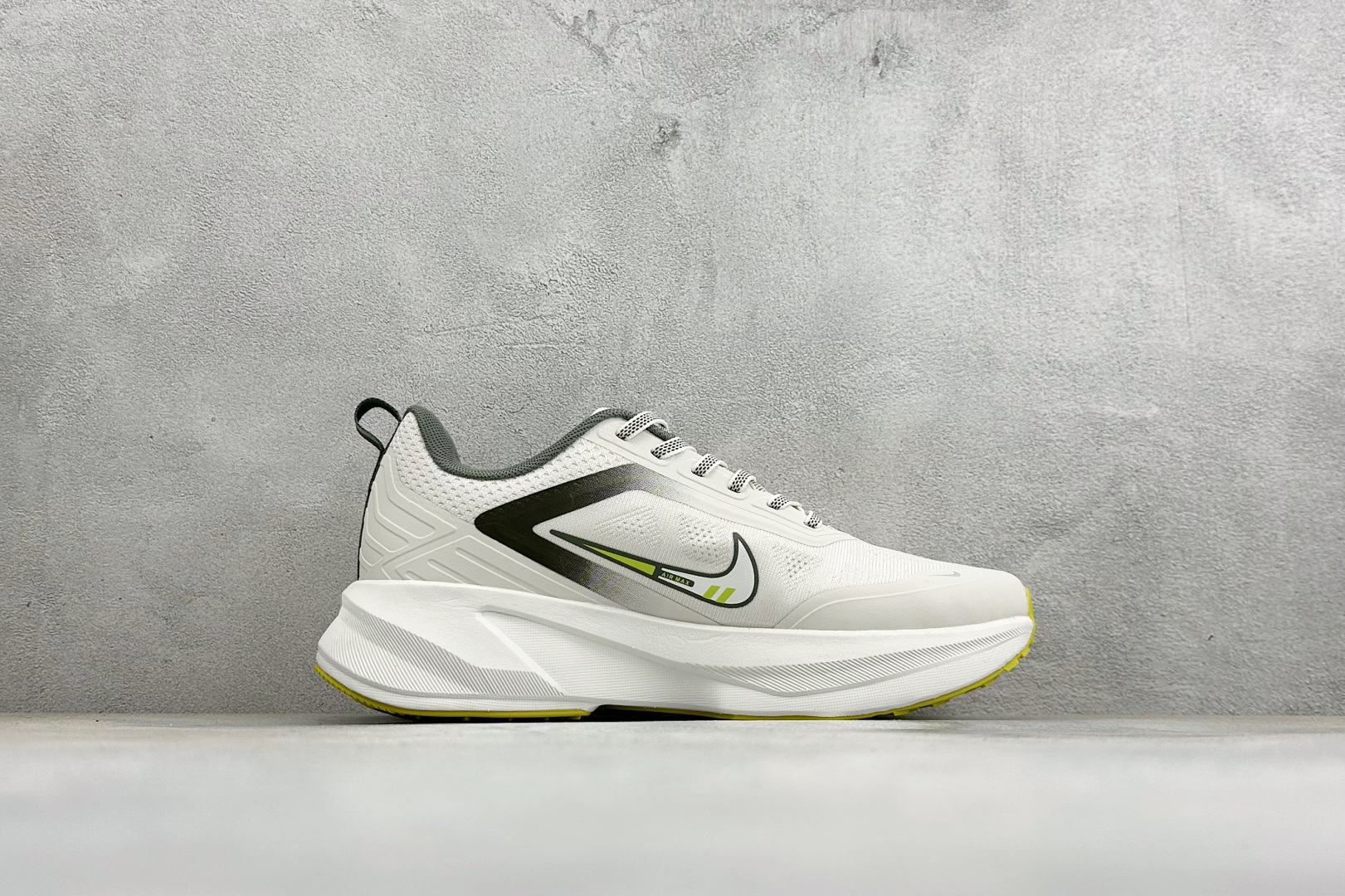 Nike Air Zoom Pegasus 2.0 舒适缓震低帮休闲运动跑鞋 升级原楦原纸版数据开发 采用弹性Flykn