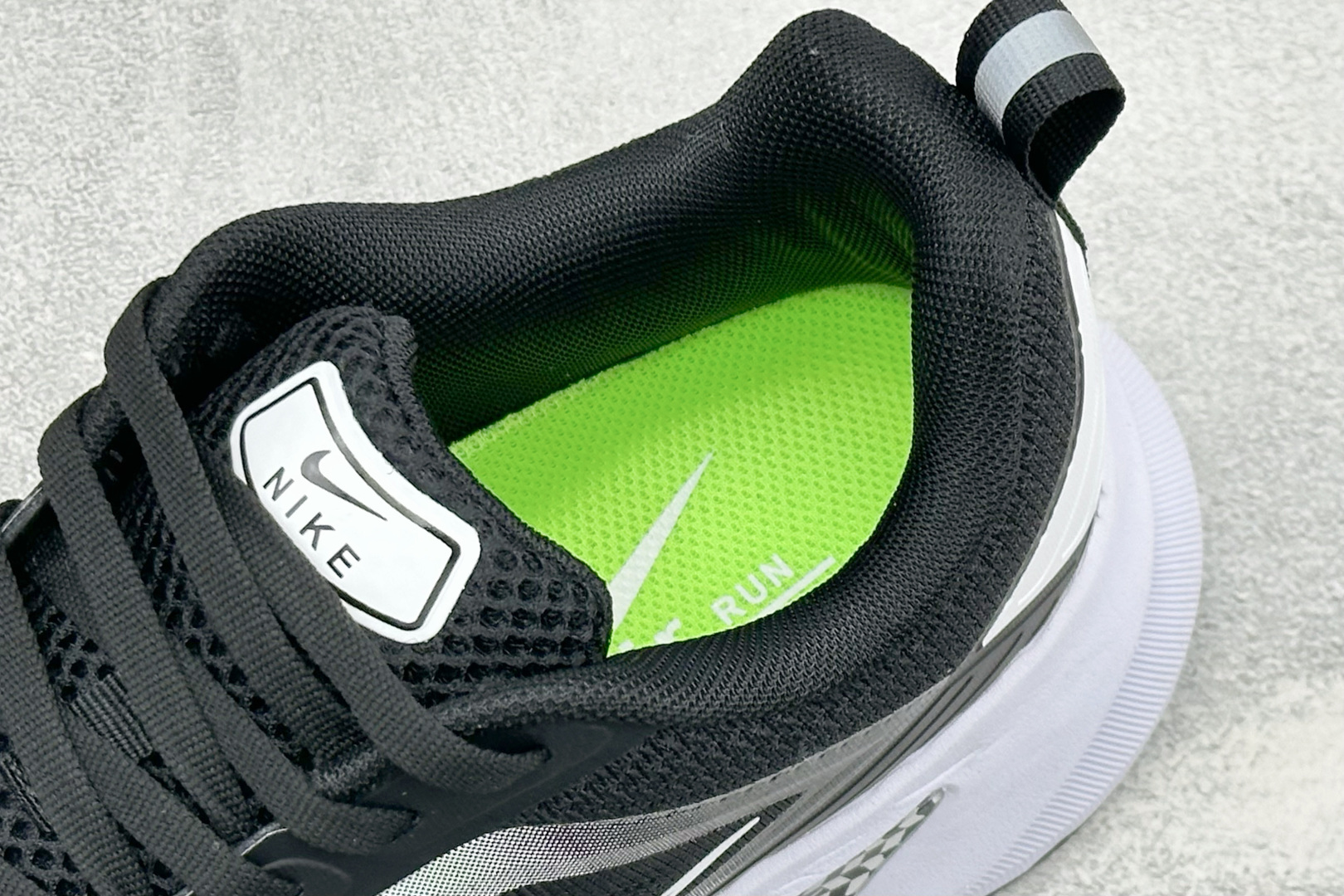 Nike Air Zoom Pegasus 2.0 舒适缓震低帮休闲运动跑鞋 升级原楦原纸版数据开发 采用弹性Flykn