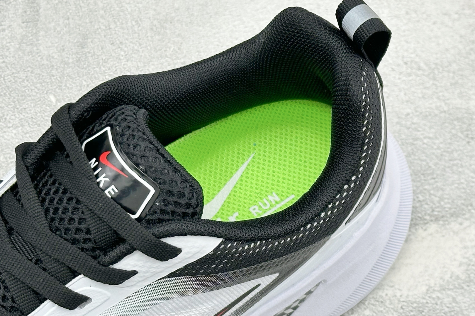 Nike Air Zoom Pegasus 2.0 舒适缓震低帮休闲运动跑鞋 升级原楦原纸版数据开发 采用弹性Flykn