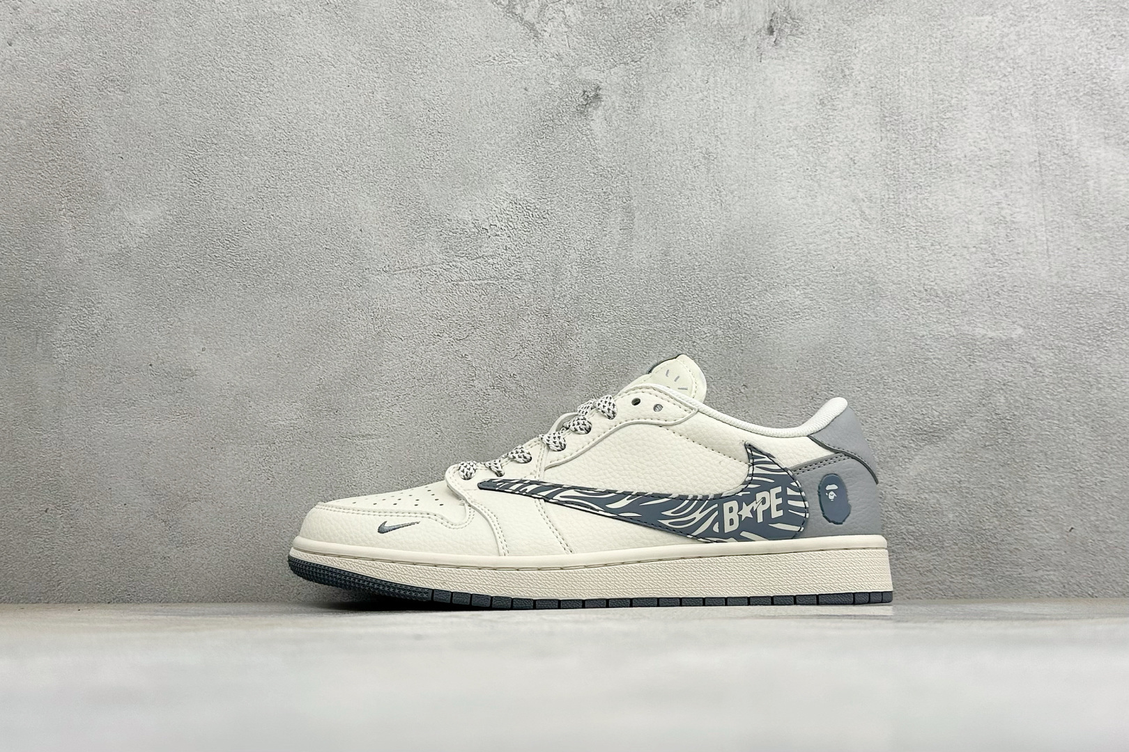福利特价 Air Jordan 1 Low AJ1 乔1 联名 高端定制 倒钩低帮复古篮球鞋 #定制皮料 原厂3D打印 