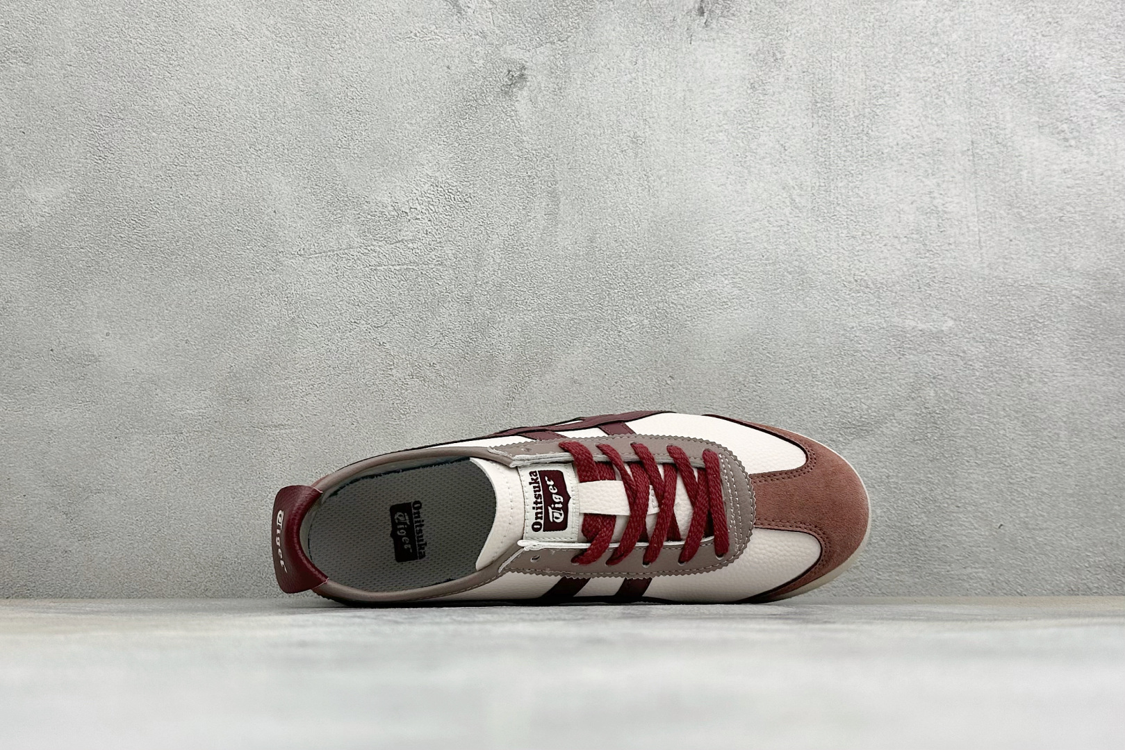 K版鬼冢虎 Onitsuka Tiger Mexico 66® Paraty 百搭单品板鞋 MEXICO 66是鬼冢虎旗