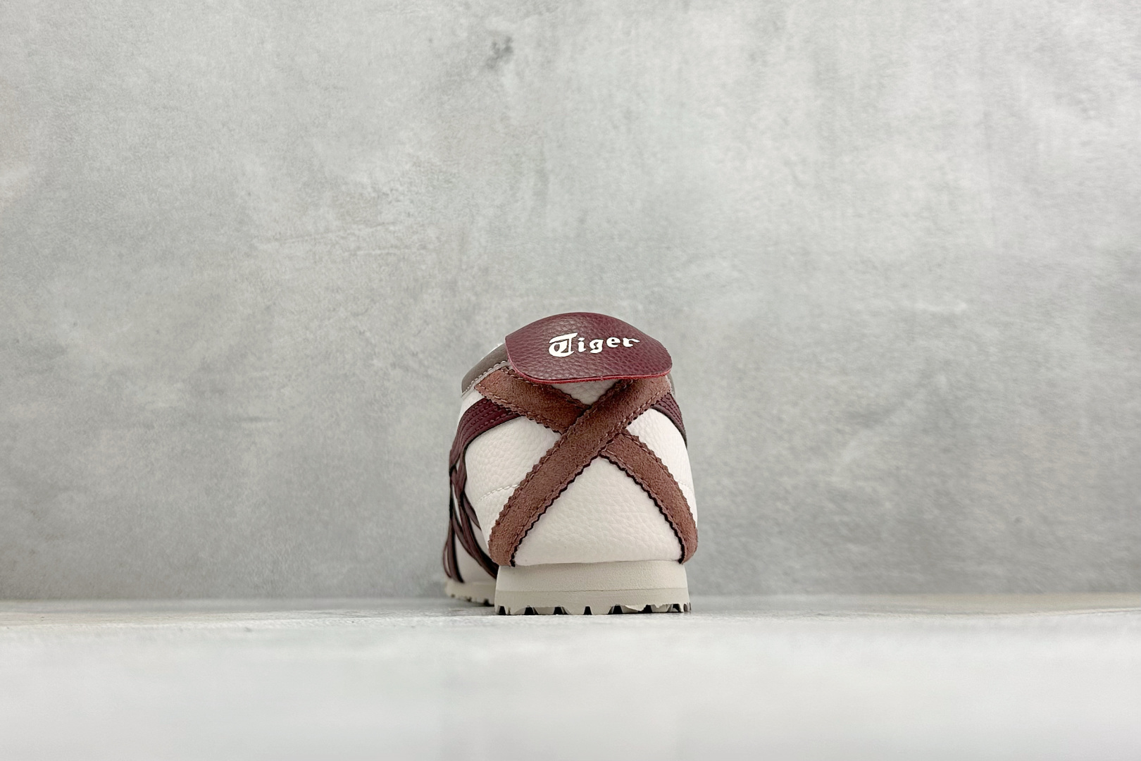 K版鬼冢虎 Onitsuka Tiger Mexico 66® Paraty 百搭单品板鞋 MEXICO 66是鬼冢虎旗