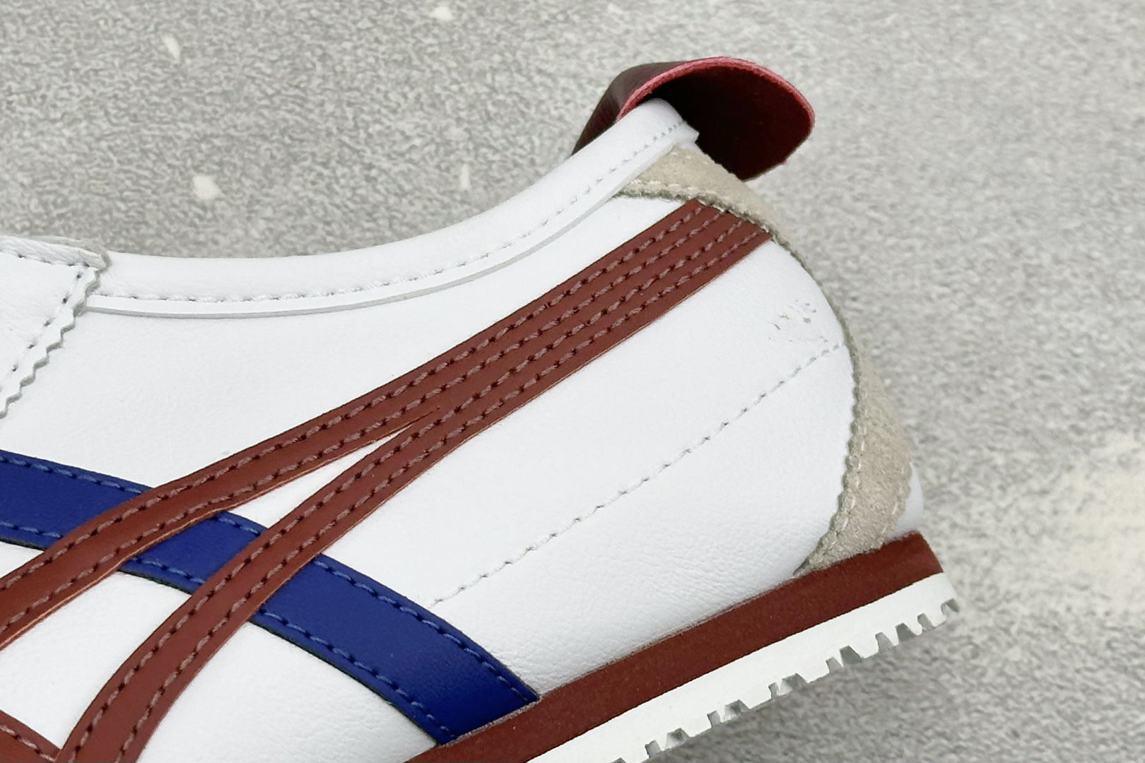 K版鬼冢虎 Onitsuka Tiger Mexico 66® Paraty 百搭单品板鞋 MEXICO 66是鬼冢虎旗