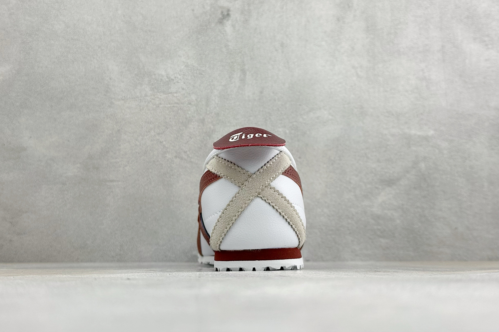 K版鬼冢虎 Onitsuka Tiger Mexico 66® Paraty 百搭单品板鞋 MEXICO 66是鬼冢虎旗