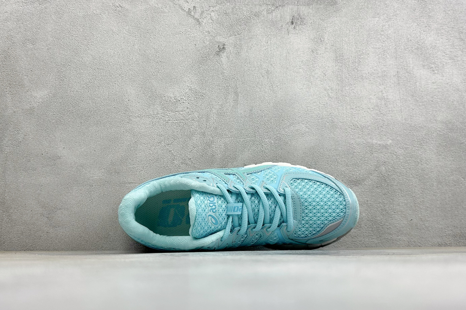 XR版Asics Gel-Kayano 20 亚瑟士 舒适百搭耐磨支撑透气 低帮跑步鞋 货号: 1203A388-036