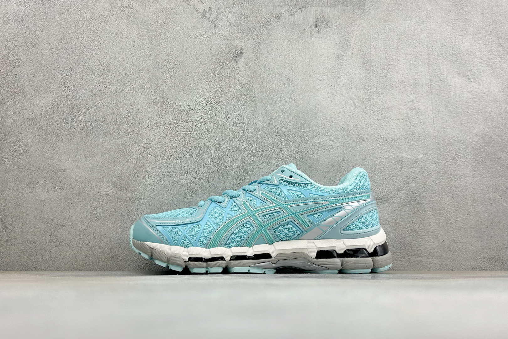 XR版Asics Gel-Kayano 20 亚瑟士 舒适百搭耐磨支撑透气 低帮跑步鞋 货号: 1203A388-036