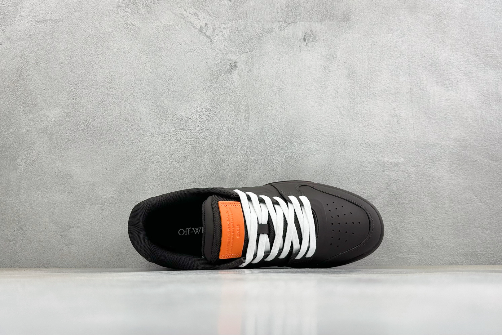 S版 OFF-White C/O VirGil Abloh 时尚百搭休闲鞋 独家首发新款 采用环保牛剖革组合网织布鞋面材