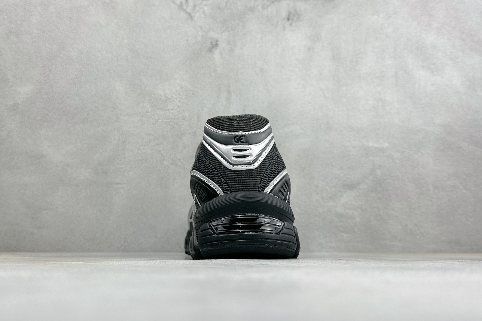 XM版Asics Gel-Stratus Mc系列 亚瑟士 低帮轻量缓震休闲运动跑步鞋 货号: 1203B049-020
