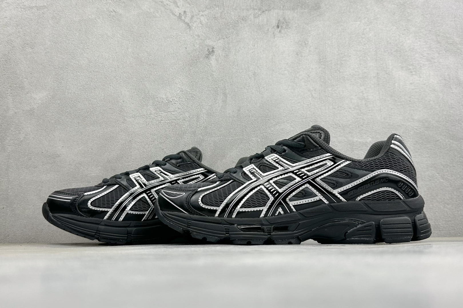 XM版Asics Gel-Stratus Mc系列 亚瑟士 低帮轻量缓震休闲运动跑步鞋 货号: 1203B049-020