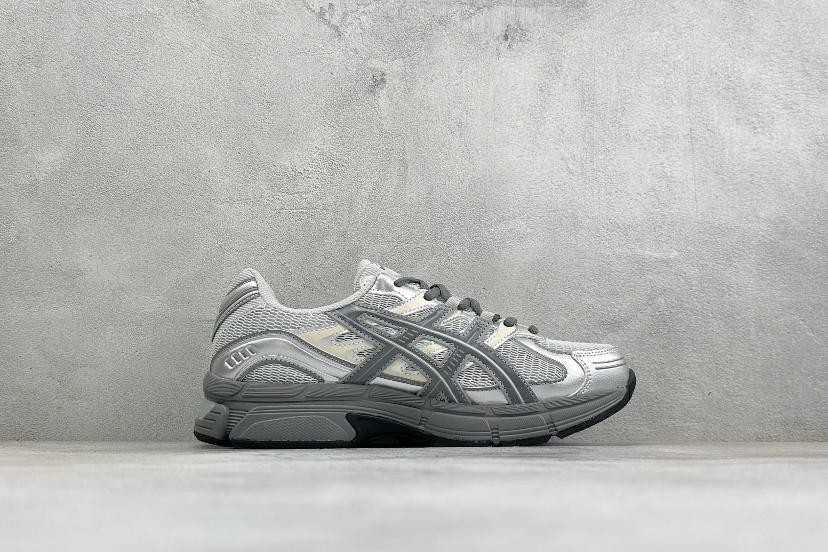 XM版Asics Gel-Stratus Mc系列 亚瑟士 低帮轻量缓震休闲运动跑步鞋 货号: 1203B219-020