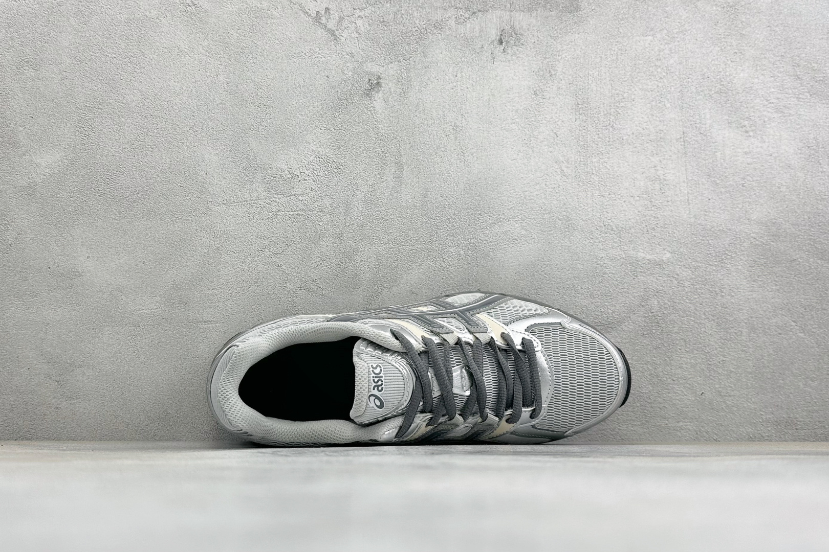 XM版Asics Gel-Stratus Mc系列 亚瑟士 低帮轻量缓震休闲运动跑步鞋 货号: 1203B219-020