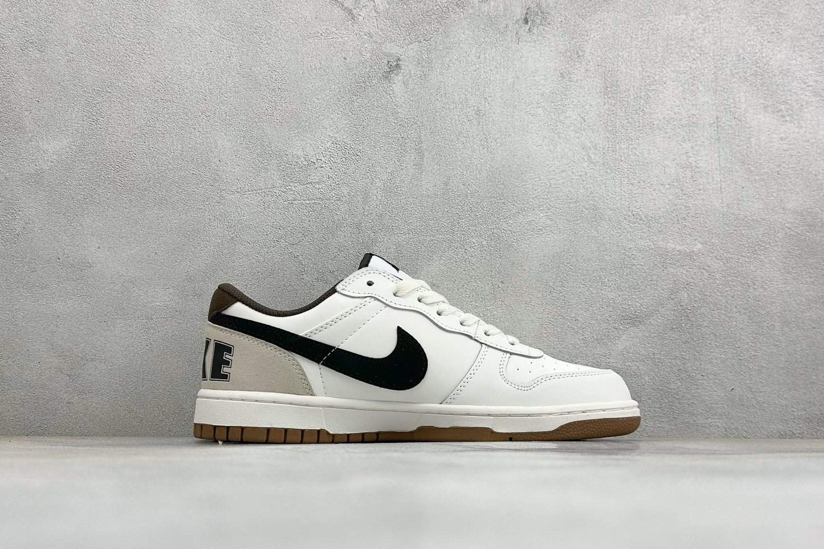 H版BIG NIKE LOW 耐克 简约百搭 減震耐磨 低帮板鞋 货号: -101 尺码：36-45 