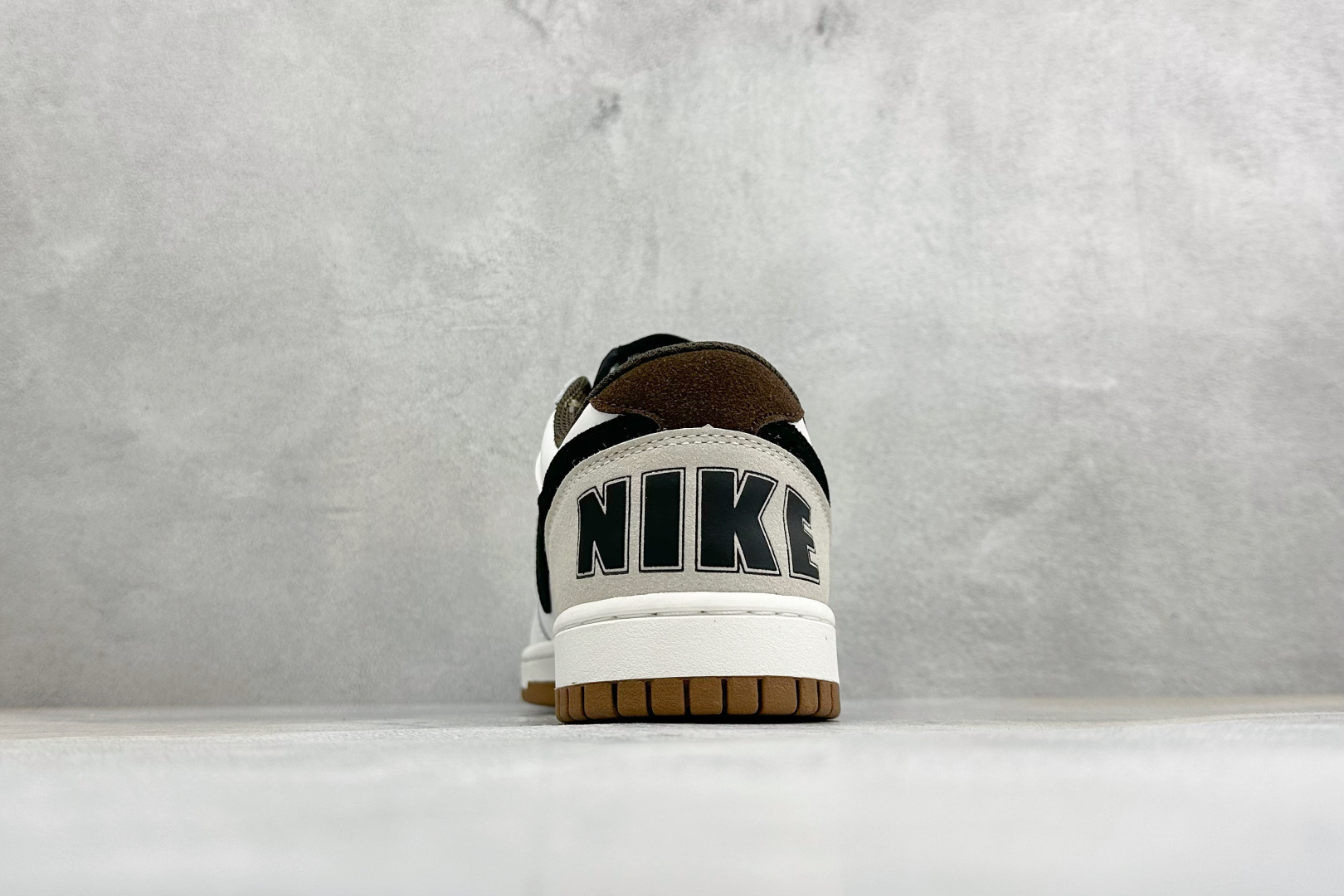H版BIG NIKE LOW 耐克 简约百搭 減震耐磨 低帮板鞋 货号: -101 尺码：36-45 