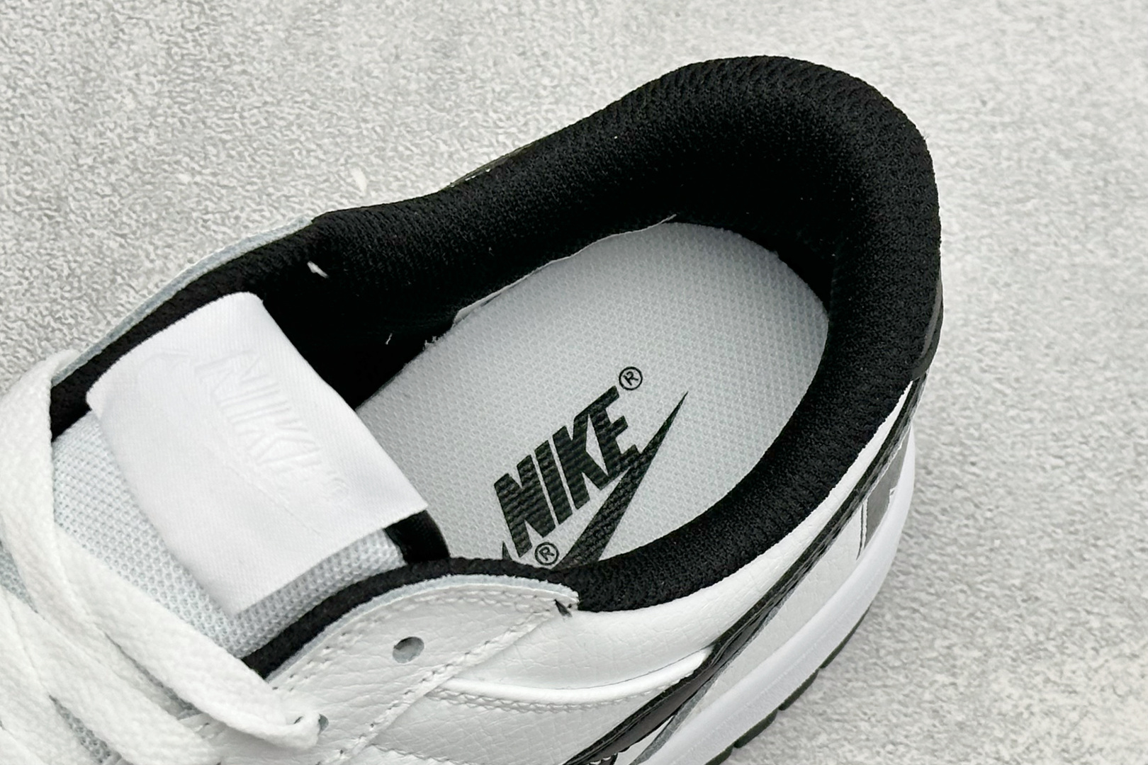 H版BIG NIKE LOW 耐克 简约百搭 減震耐磨 低帮板鞋 货号: -109 尺码：36-45 