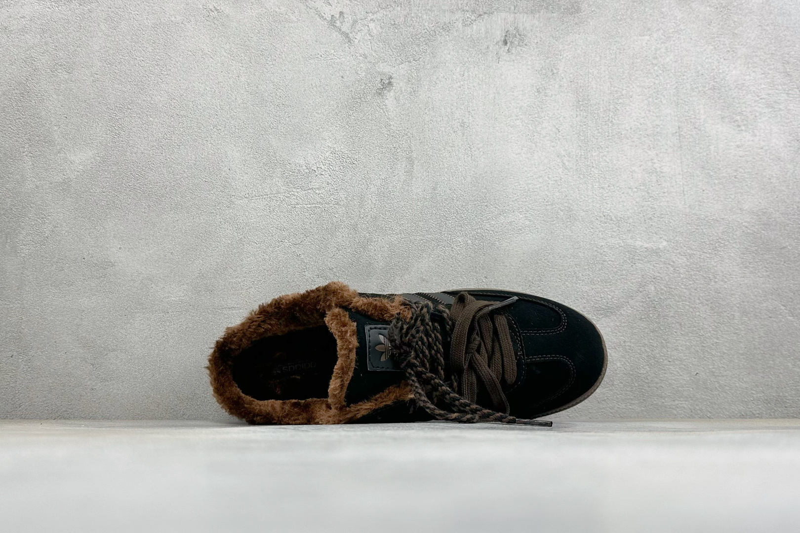 X版Adidas Samba OG Mule 阿迪三叶草休闲加绒一脚蹬半拖 货号：H5174 尺码：35.5-42 