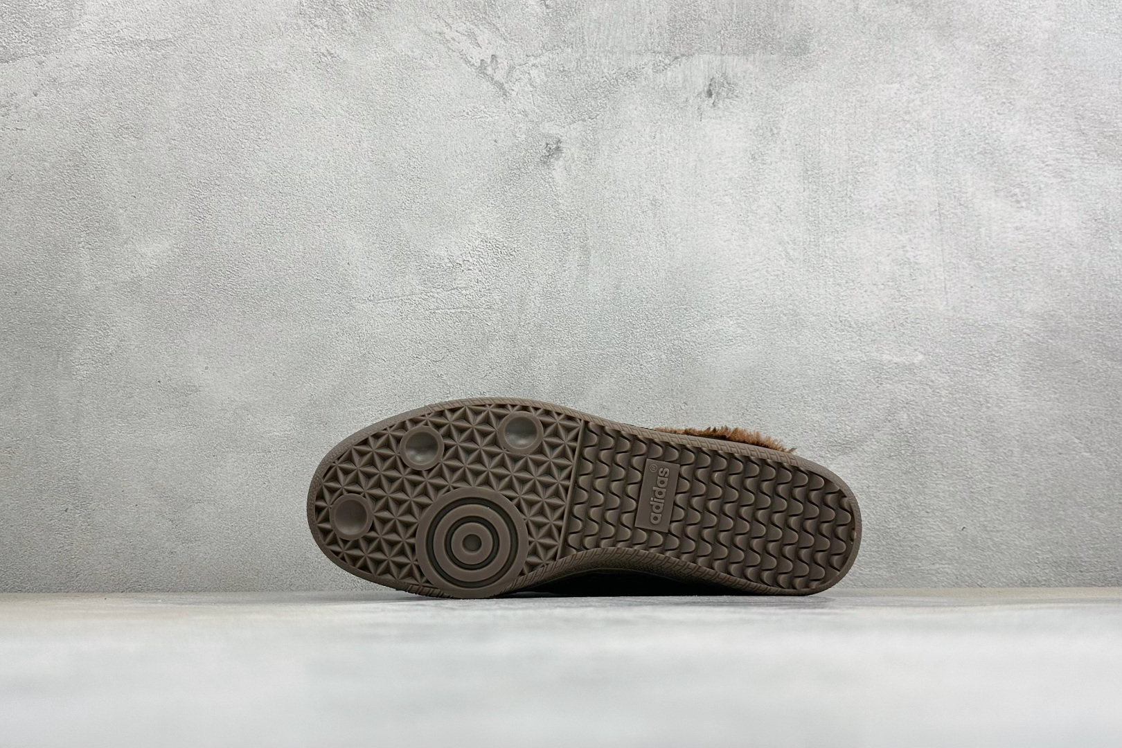 X版Adidas Samba OG Mule 阿迪三叶草休闲加绒一脚蹬半拖 货号：H5174 尺码：35.5-42 