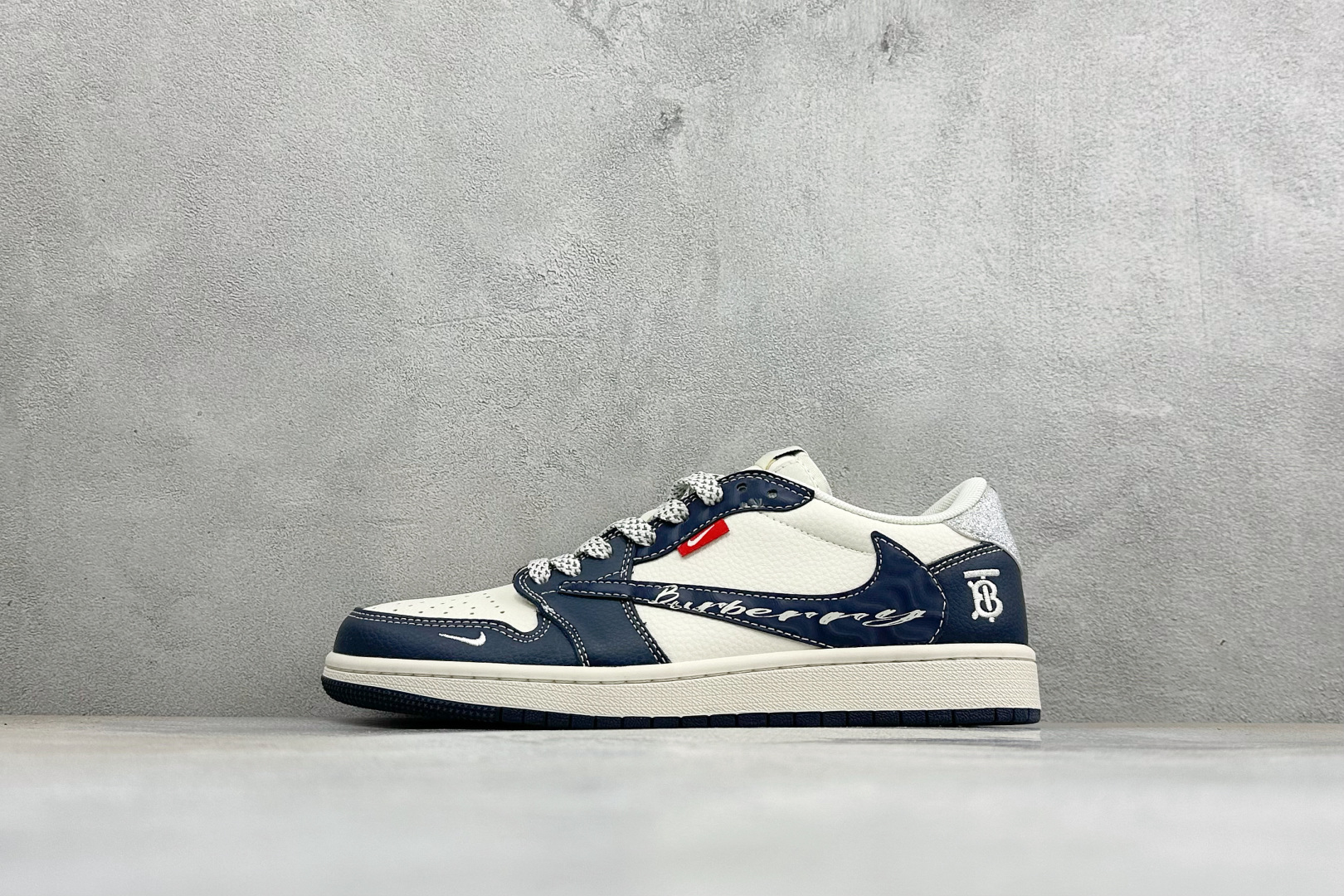 福利特价 Air Jordan 1 Low AJ1 乔1 联名 高端定制 倒钩低帮复古篮球鞋 #定制皮料 原厂3D打印 