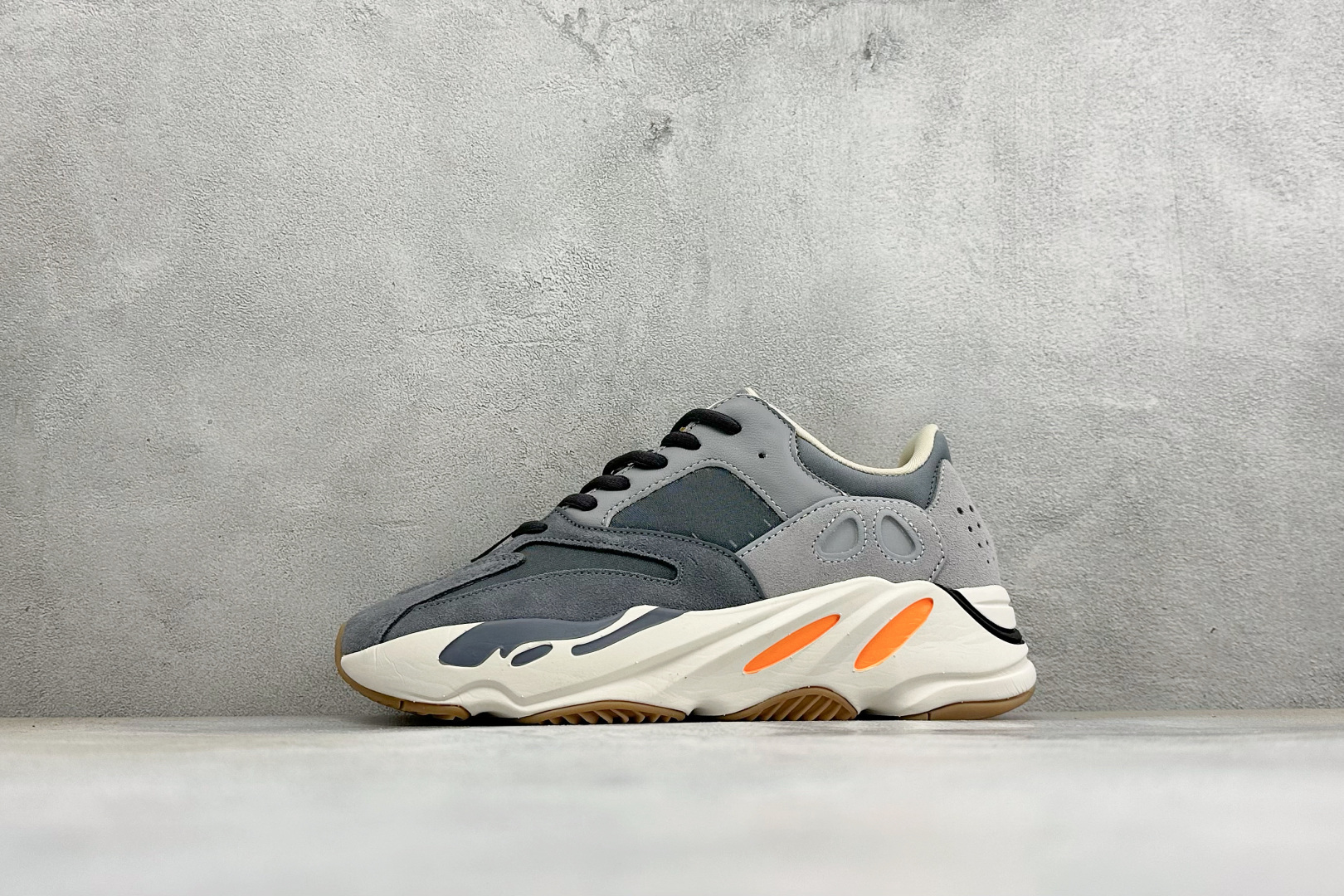 绿X福利 Ad Yeezy Boost 700 V2 "Inertia" 侃爷椰子700 3M反光休闲跑鞋 #大厂出品 