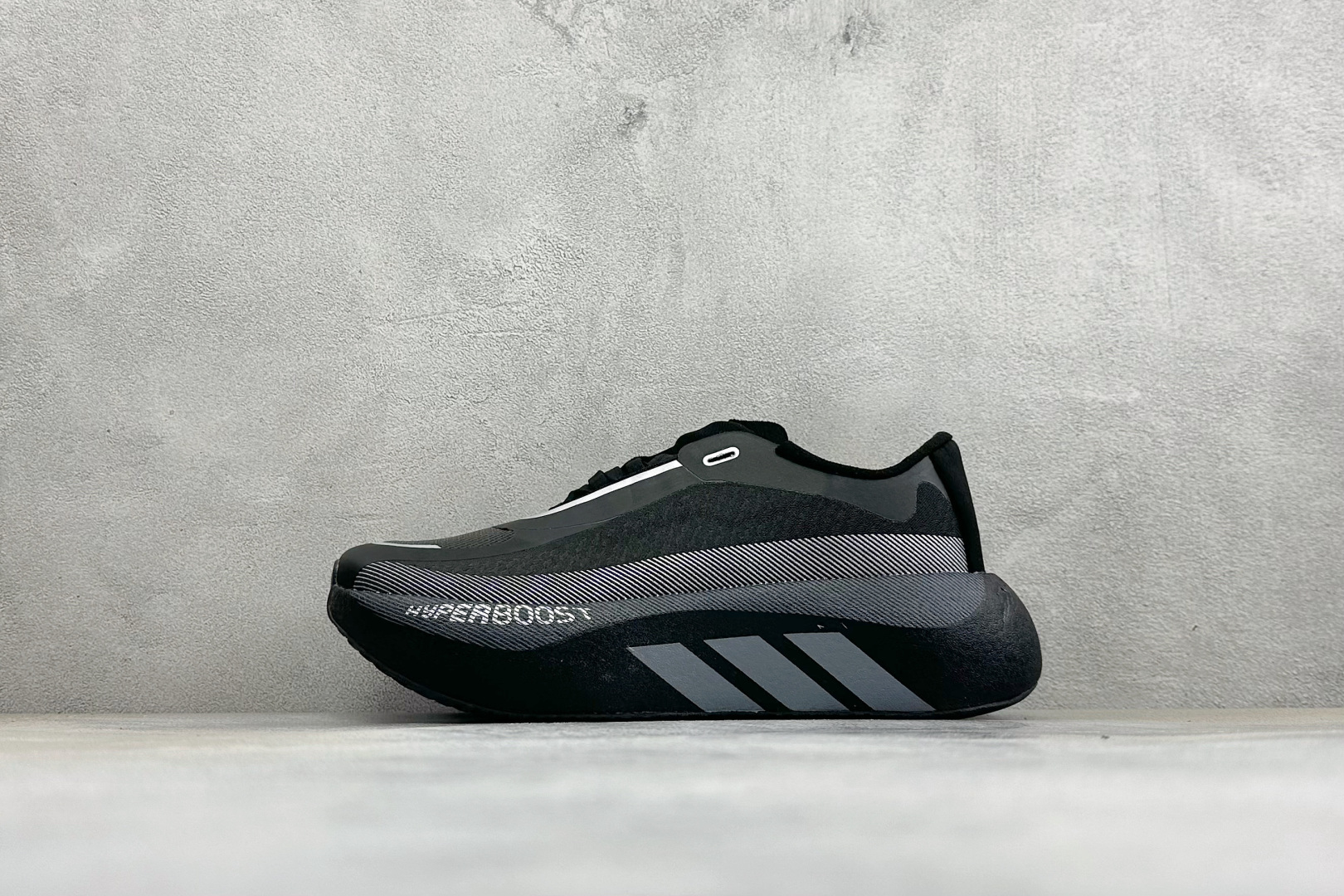 福利特价 Adidas HYPERBOOST EDGE M 阿迪达斯全新爆米花透气缓震跑步鞋 货号：KK0288 尺码：