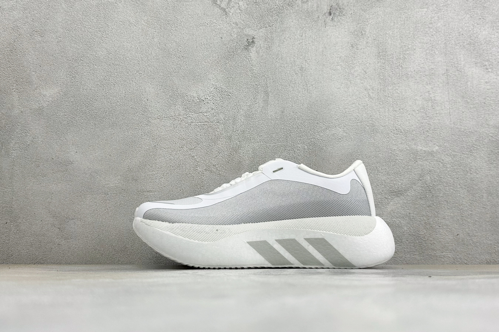 福利特价 Adidas HYPERBOOST EDGE M 阿迪达斯全新爆米花透气缓震跑步鞋 货号：KK0288 尺码：