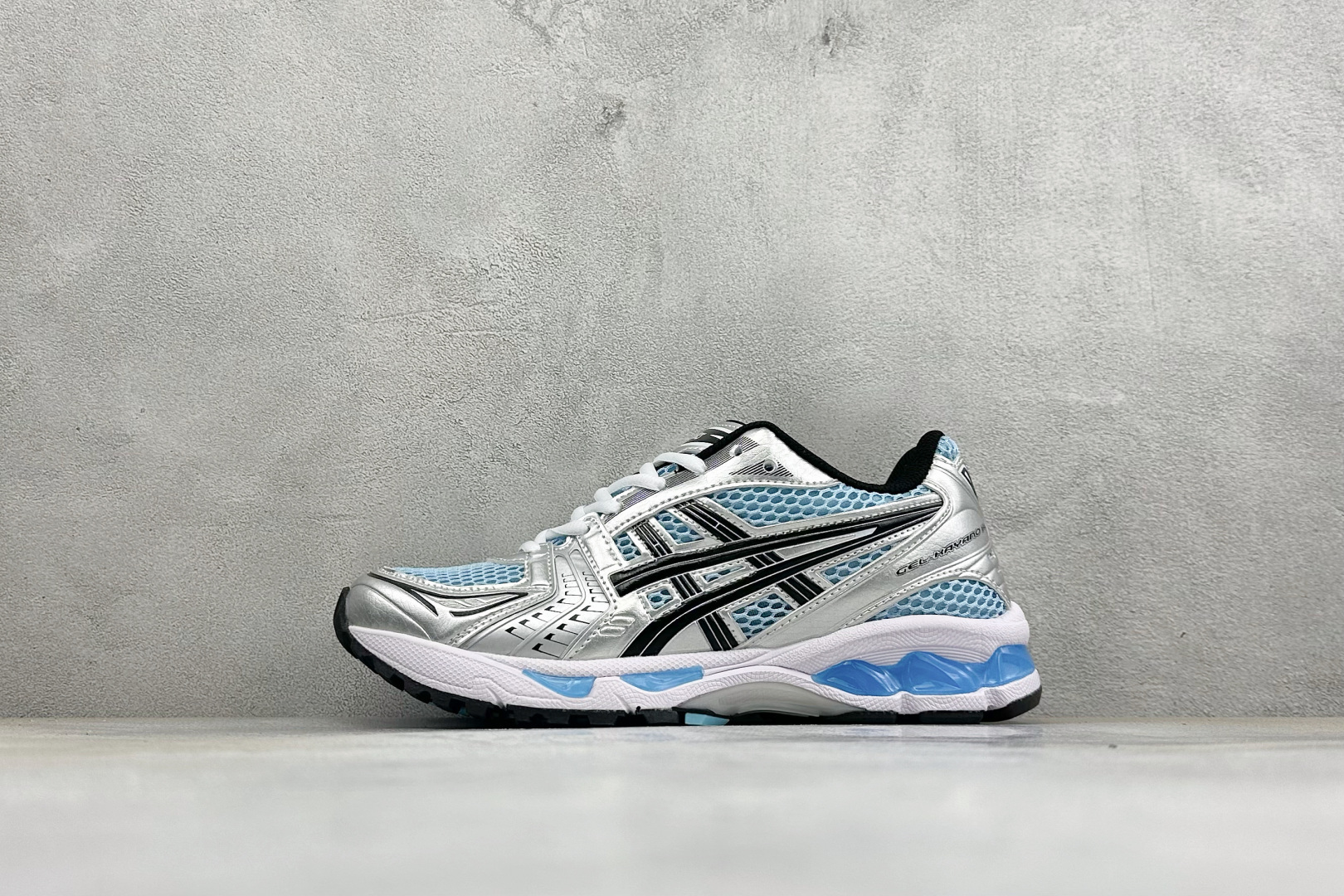 福利特价 Asics Gel-Kayano 14 亚瑟士运动休闲透气专业跑鞋 采用工程弹性双层再生针织密度鞋面材质 后跟