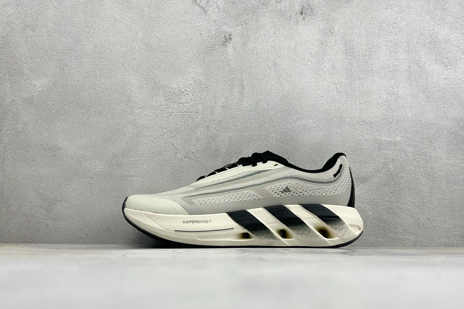 Adidas HyperBoost LITE 阿迪达斯全新爆米花透气缓震跑步鞋 货号：KH6757 尺码：36-45没半