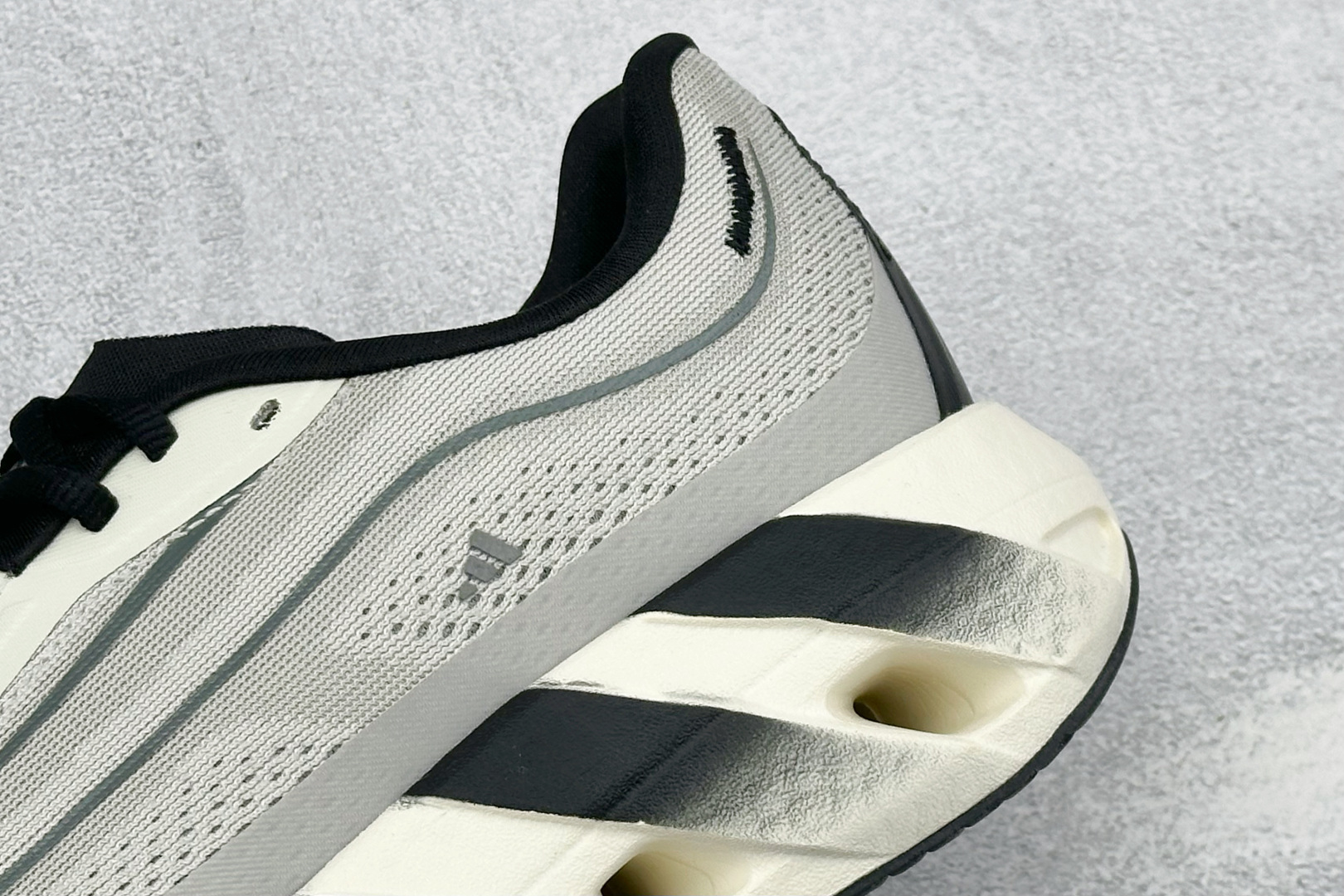 Adidas HyperBoost LITE 阿迪达斯全新爆米花透气缓震跑步鞋 货号：KH6757 尺码：36-45没半